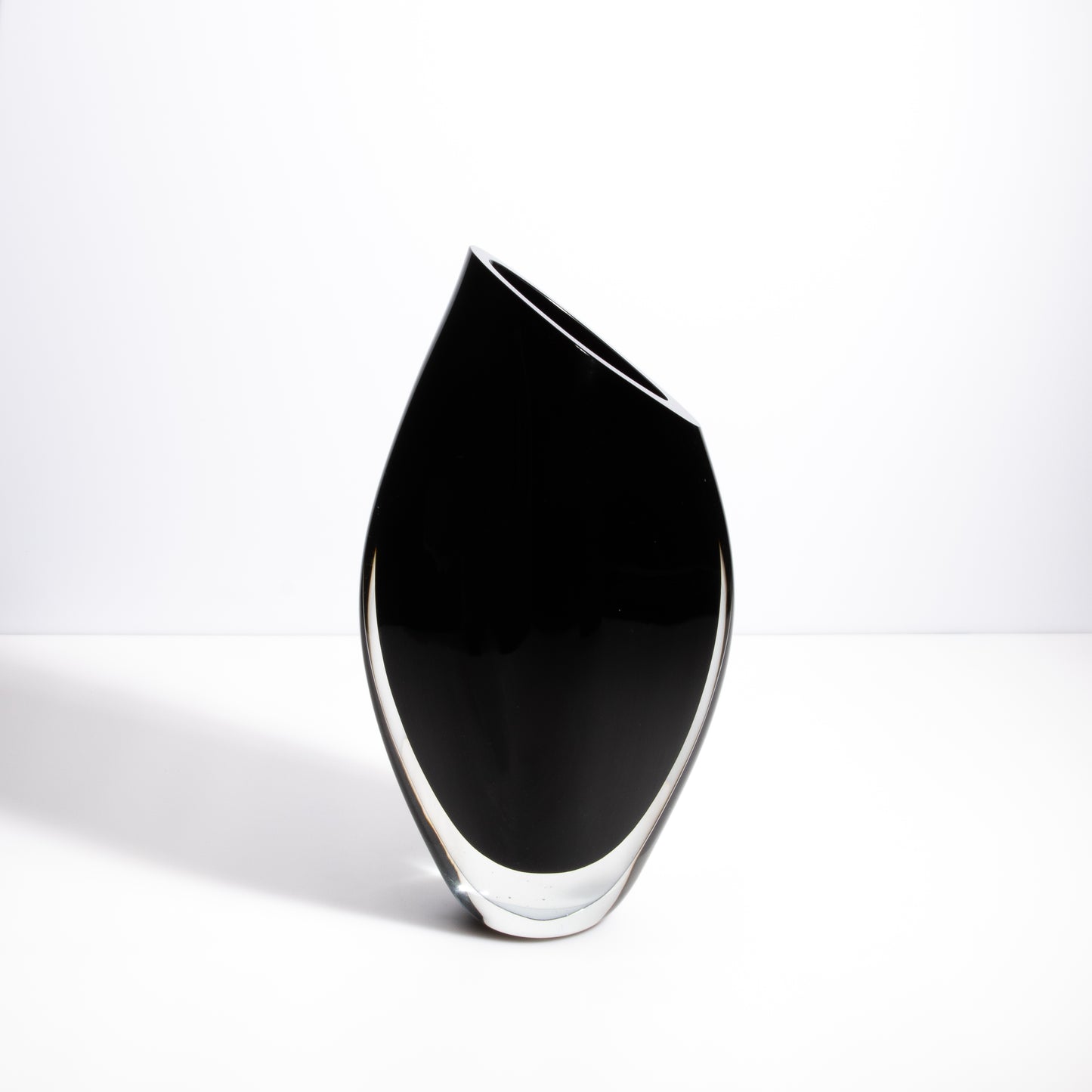 Murano Vase With Side Cut in Onyx Black