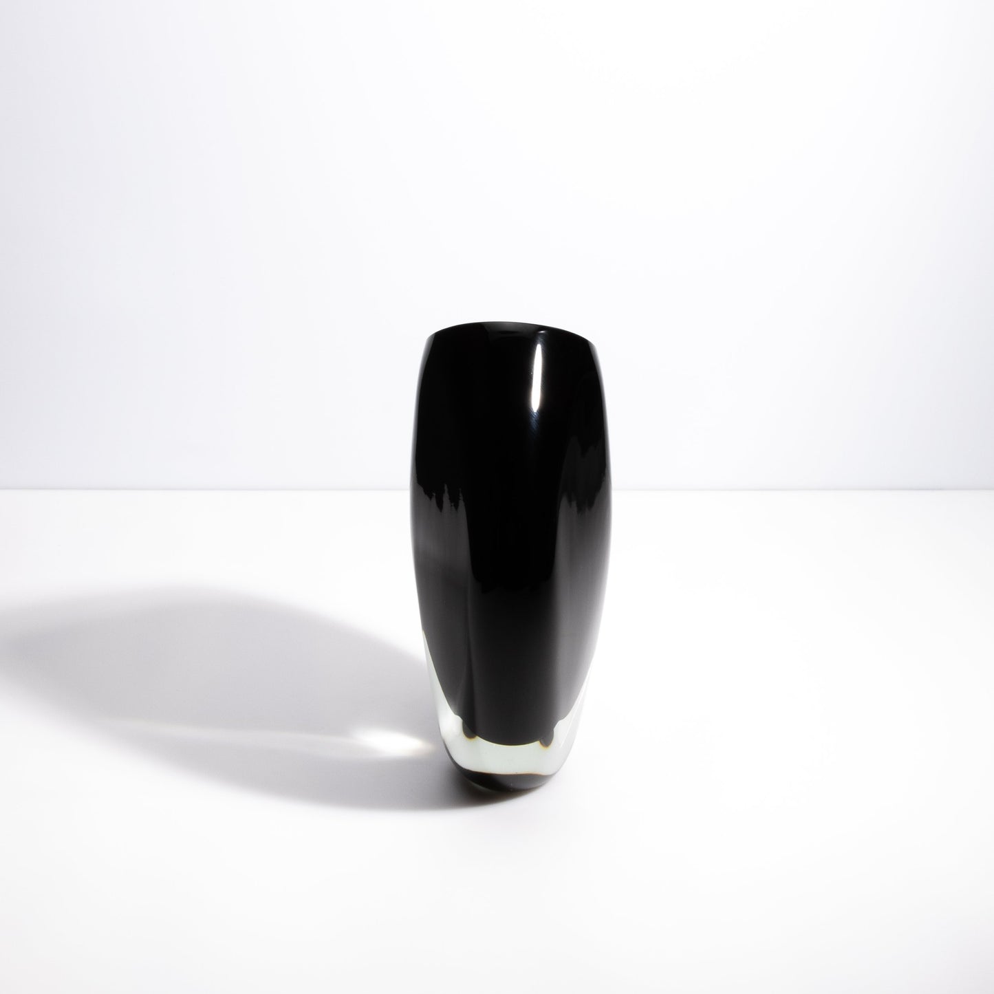 Murano Vase With Side Cut in Onyx Black