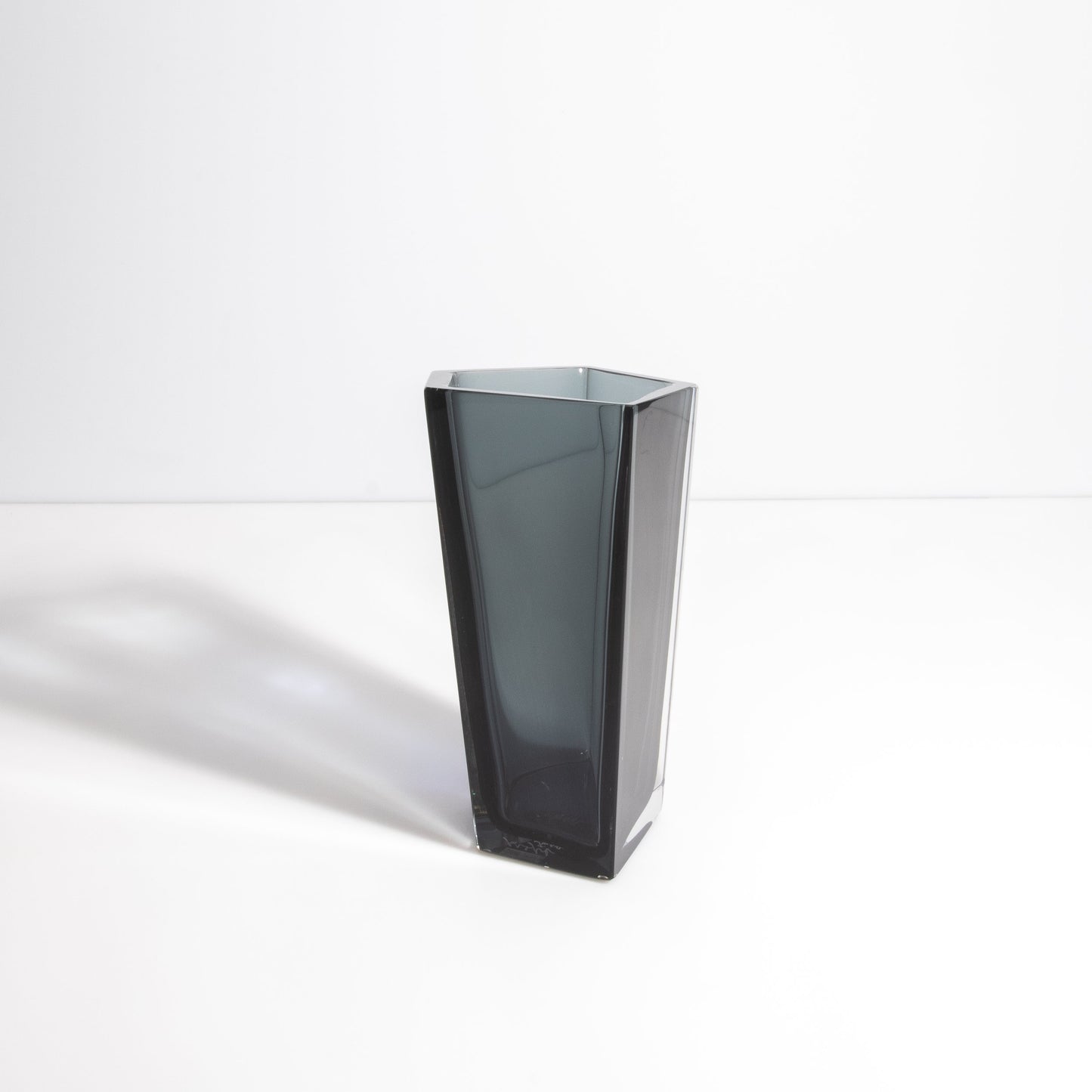 Murano Penta Vase in Grey