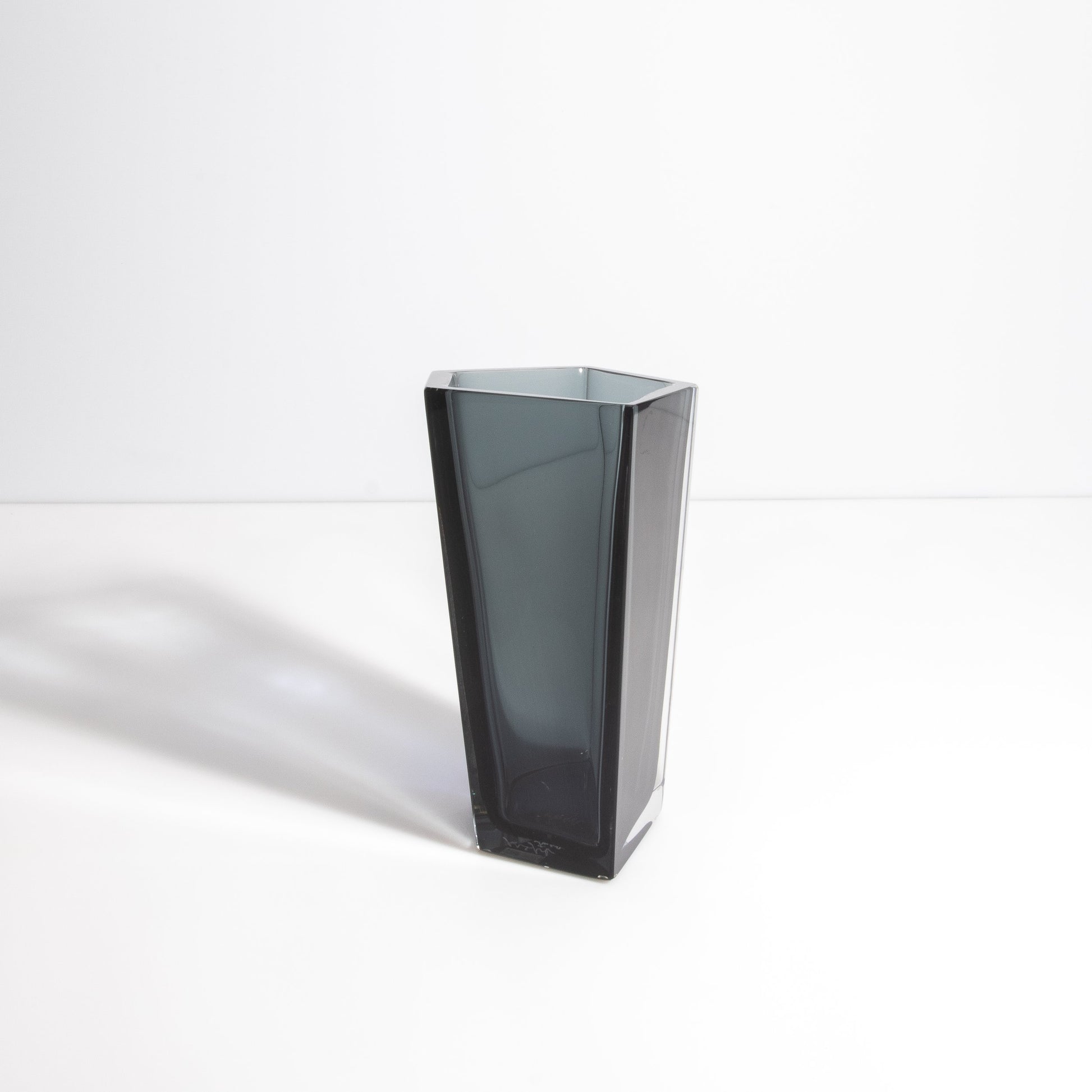 Murano Penta Vase in Grey