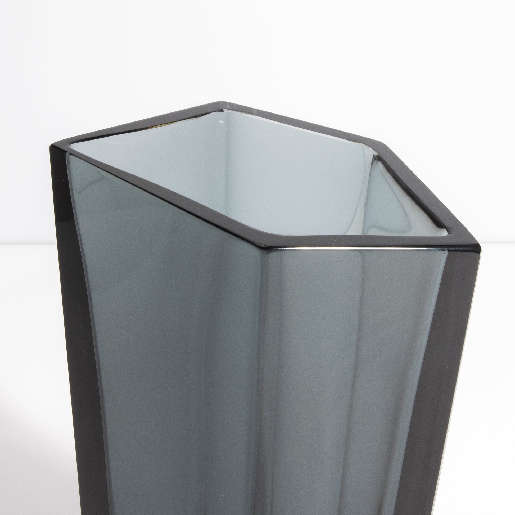 Murano Penta Vase in Grey