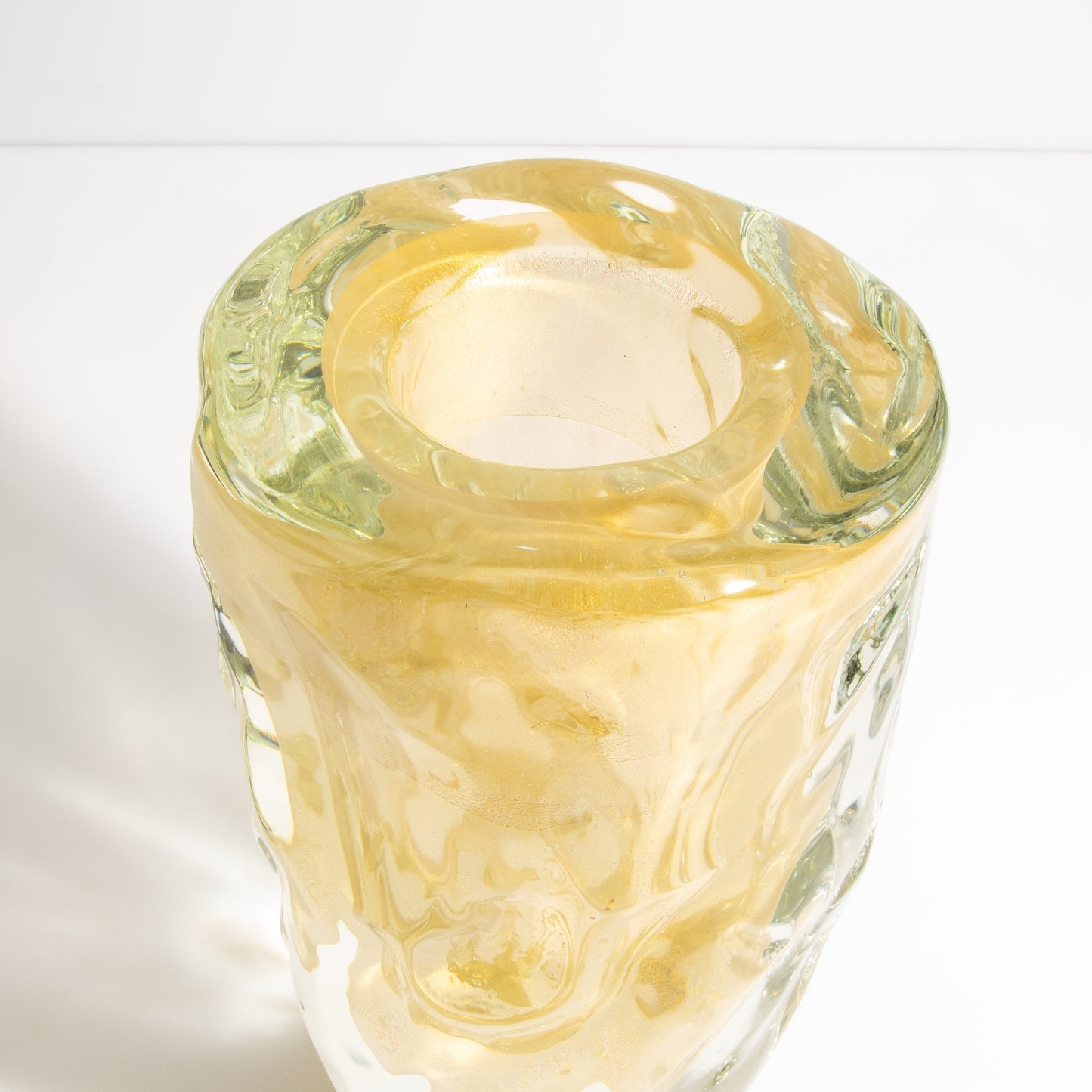 Murano Buri Vase in Clear with 24-Karat Gold Flecks