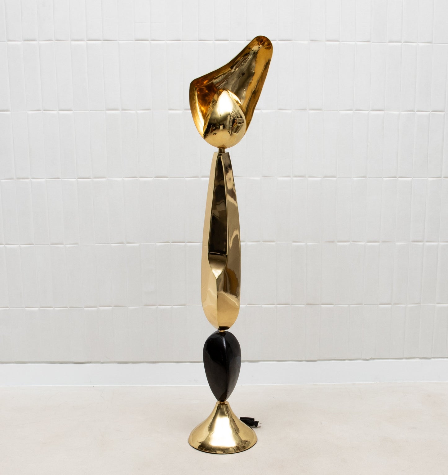 Sculptural Floor Lamp in Polished Brass with Black Shell by KIFU Paris