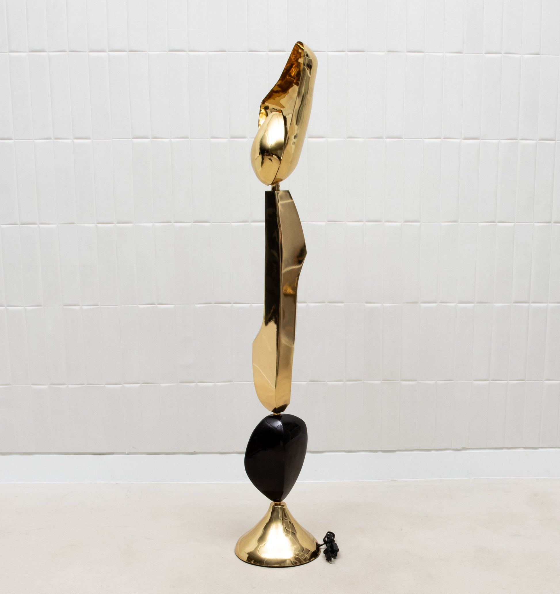Sculptural Floor Lamp in Polished Brass with Black Shell by KIFU Paris