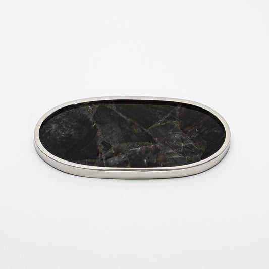 Oval Tray in Quartz by Kifu Paris