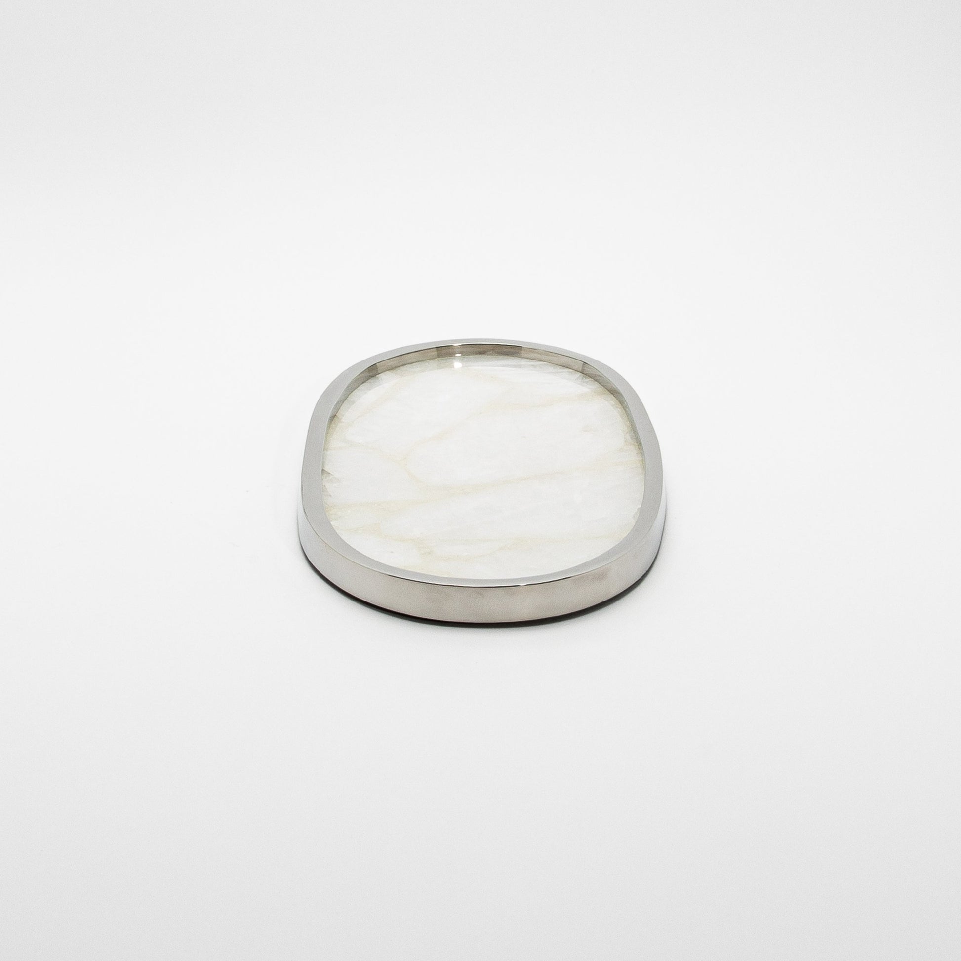 Oval Tray in White Quartz with Polished Stainless Steel by Kifu Paris