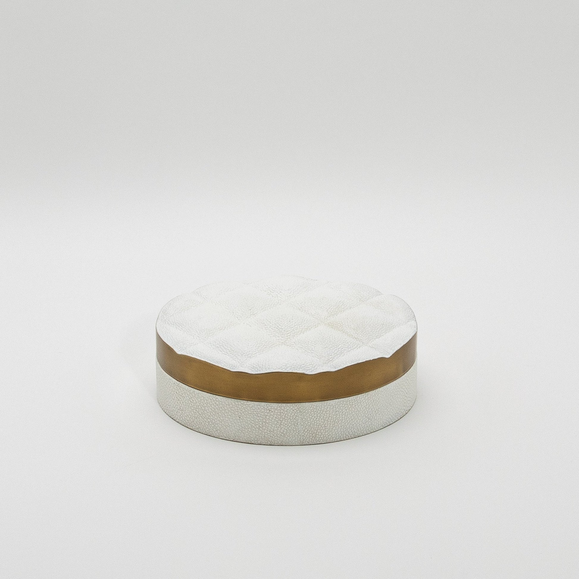 Set of 2 Quilted Boxes in White Shagreen with Bronze Patina Brass by Kifu Paris