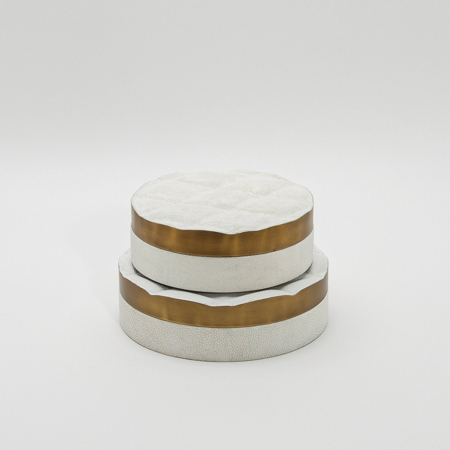 Set of 2 Quilted Boxes in White Shagreen with Bronze Patina Brass by Kifu Paris
