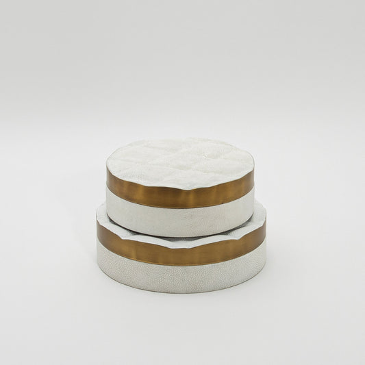 Set of 2 Quilted Boxes in White Shagreen with Bronze Patina Brass by Kifu Paris