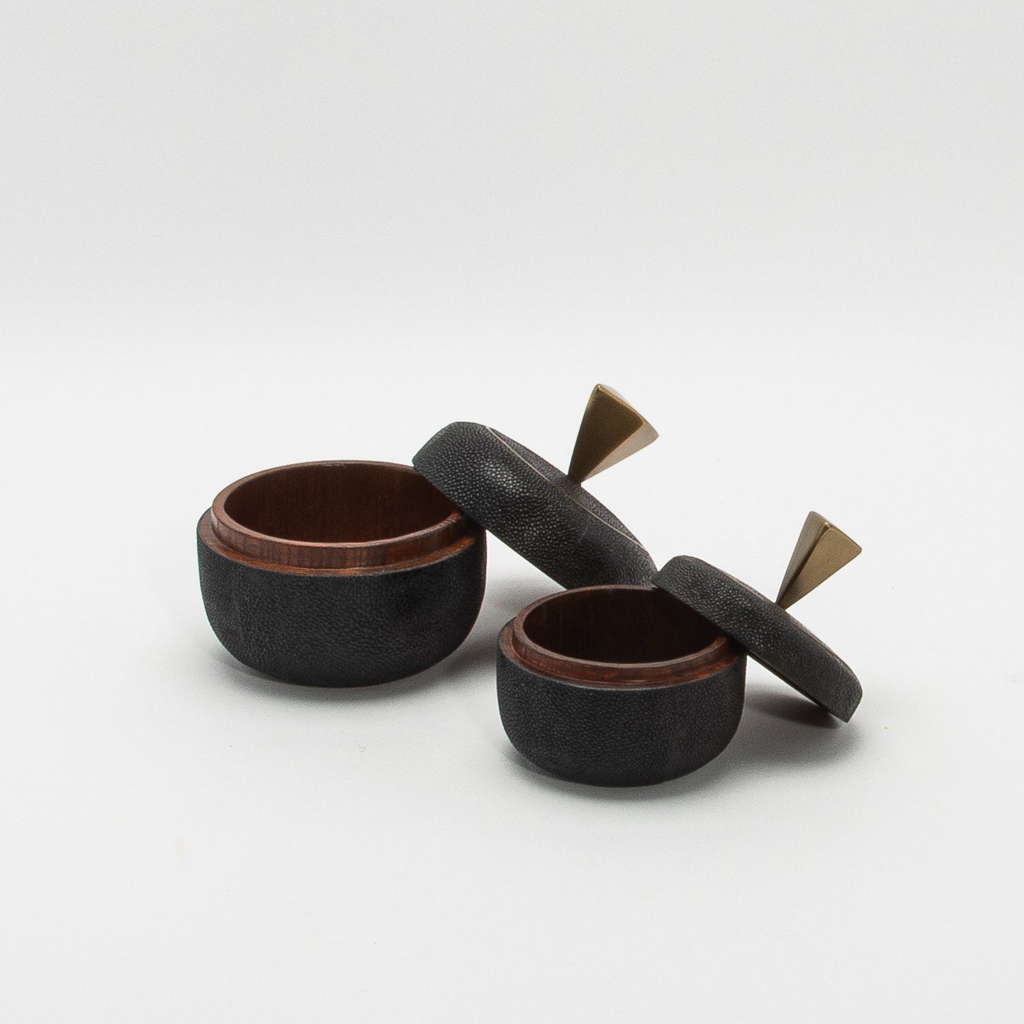 Set of 2 Round Boxes in Black Shagreen with Bronze Patina Brass Knob by Kifu Paris