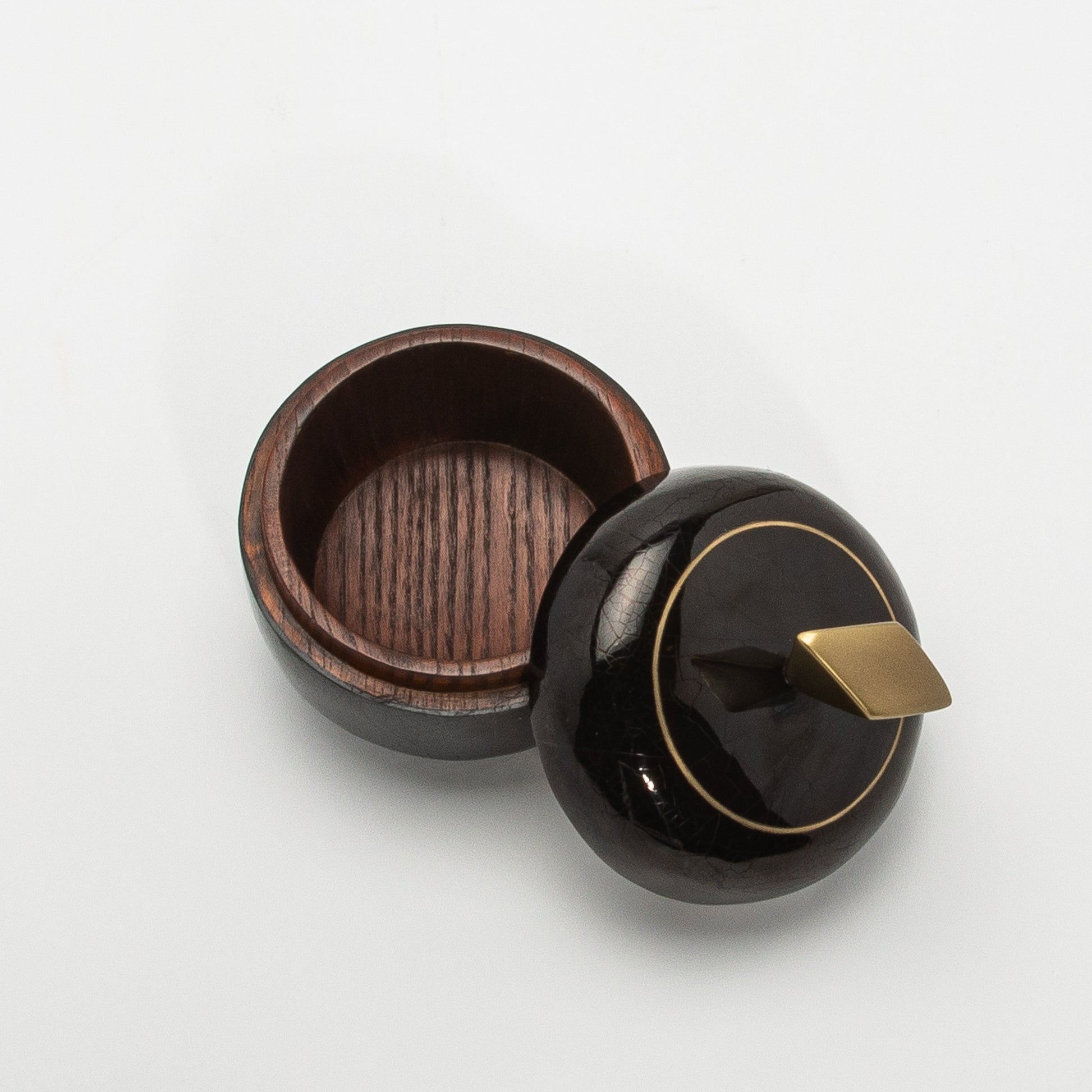 Set of 2 Round Boxes in Black Shell by Kifu Paris