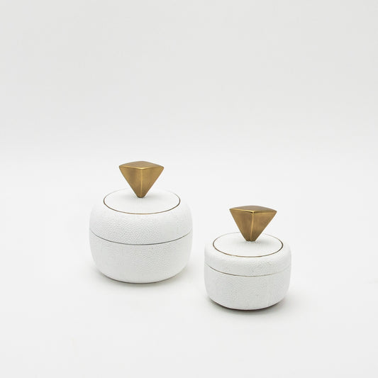 Set of 2 Round Boxes in White Shagreen with Bronze Patina Brass Knob by Kifu Paris