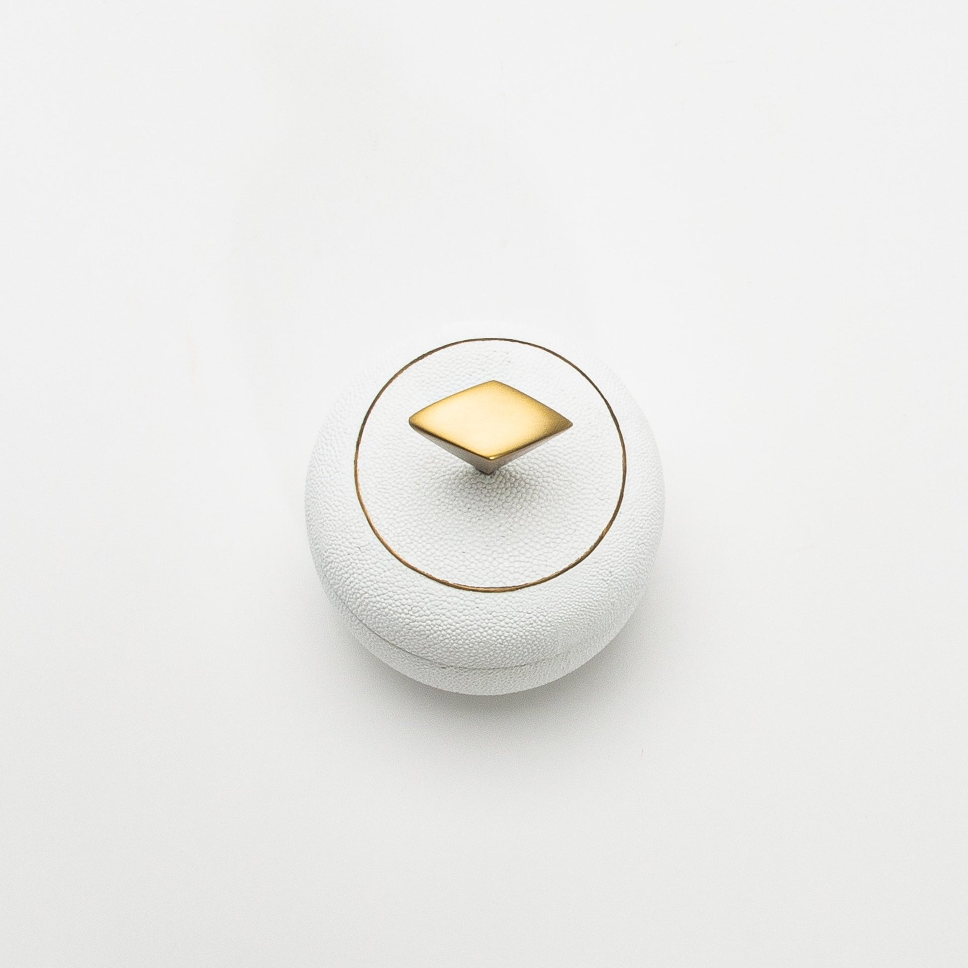 Set of 2 Round Boxes in White Shagreen with Bronze Patina Brass Knob by Kifu Paris