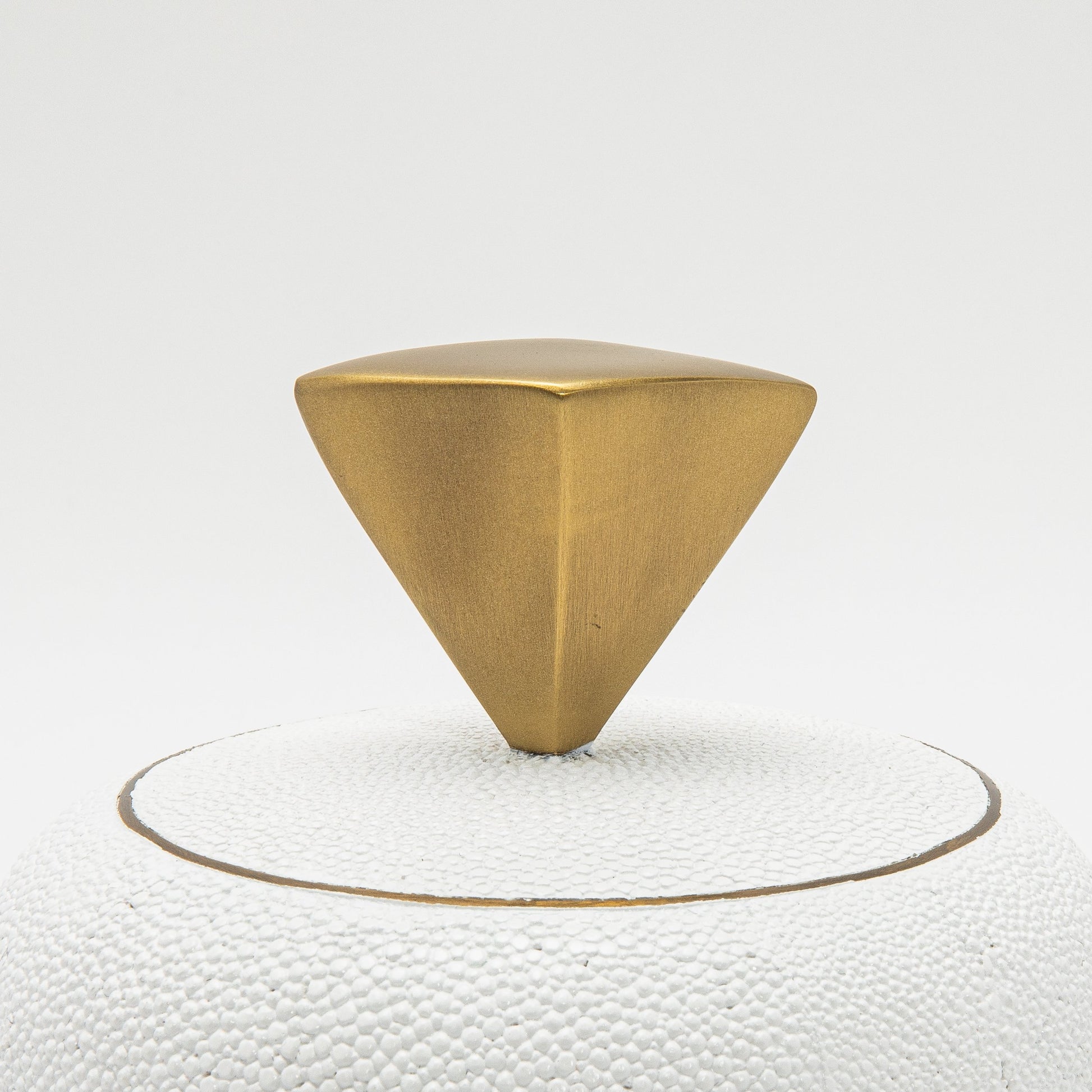 Set of 2 Round Boxes in White Shagreen with Bronze Patina Brass Knob by Kifu Paris