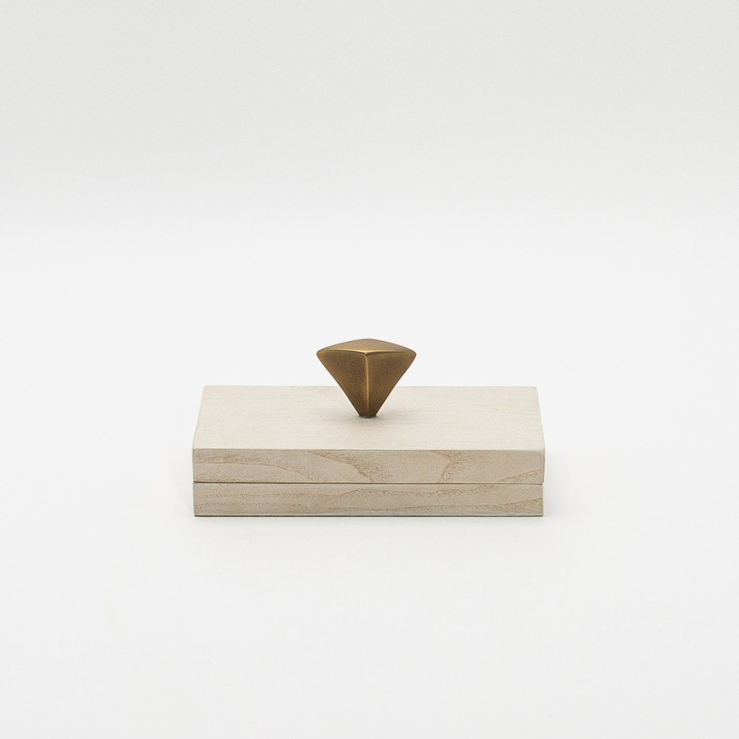 Box in White Oak with Bronze Patina Brass Knob by Kifu Paris