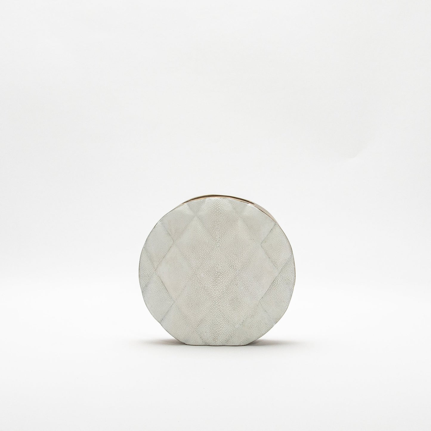 Quilted Vase in White Shagreen with Brass by KIFU Paris