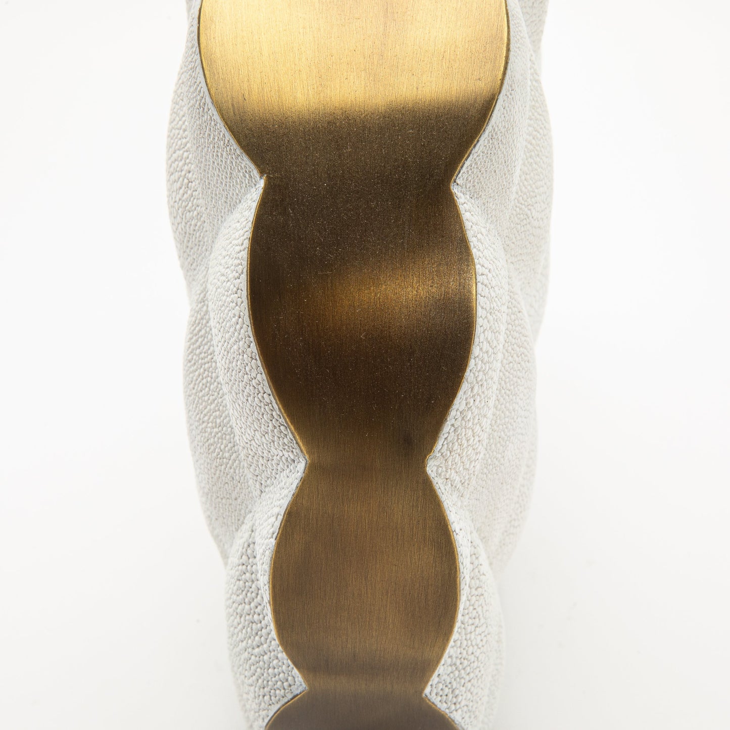 Quilted Vase in White Shagreen with Brass by KIFU Paris