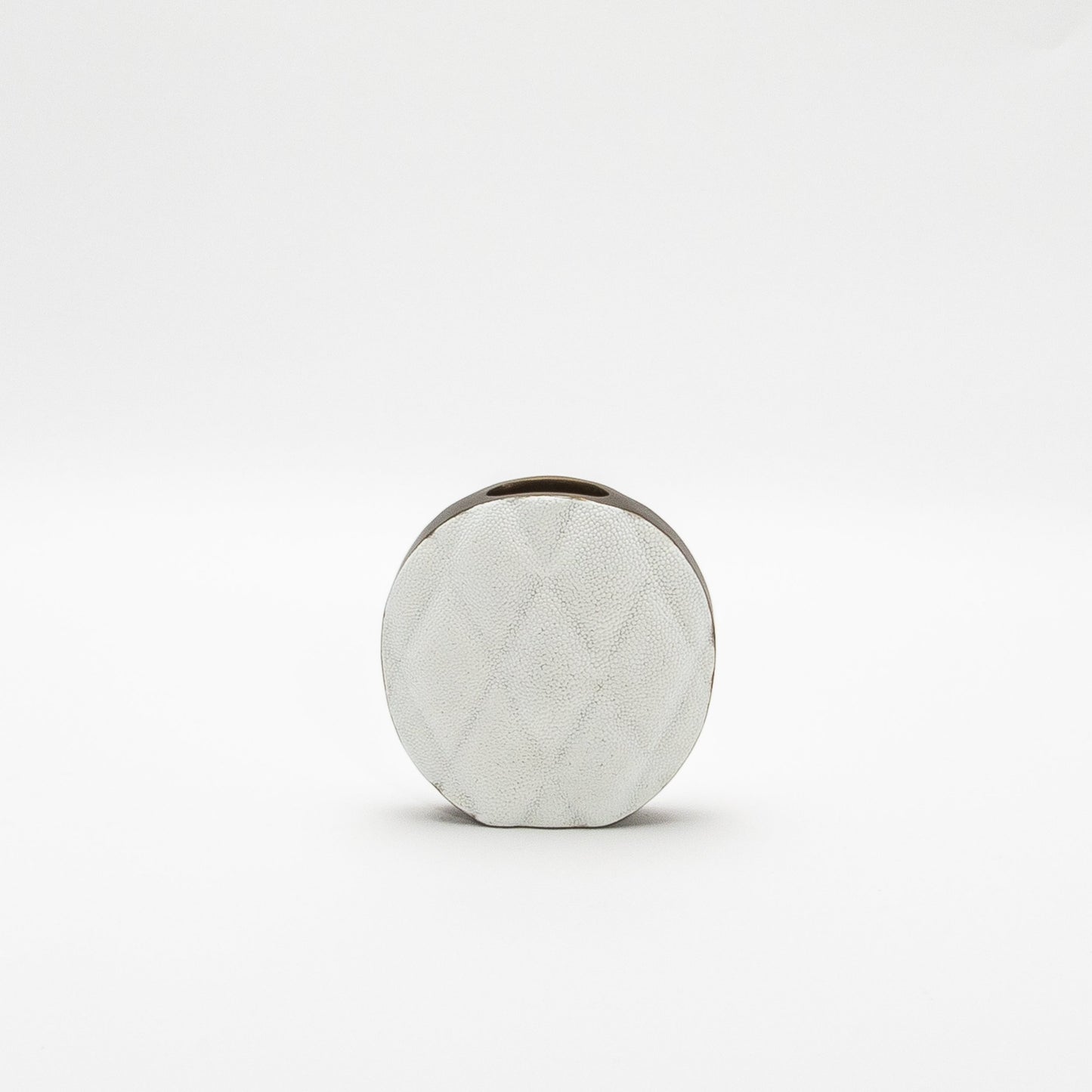 Quilted Vase in White Shagreen by KIFU Paris