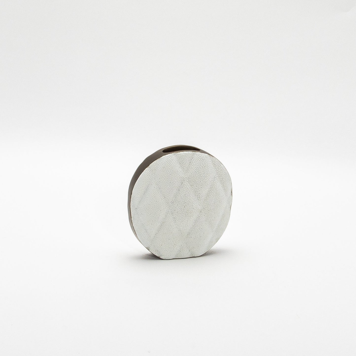 Quilted Vase in White Shagreen by KIFU Paris