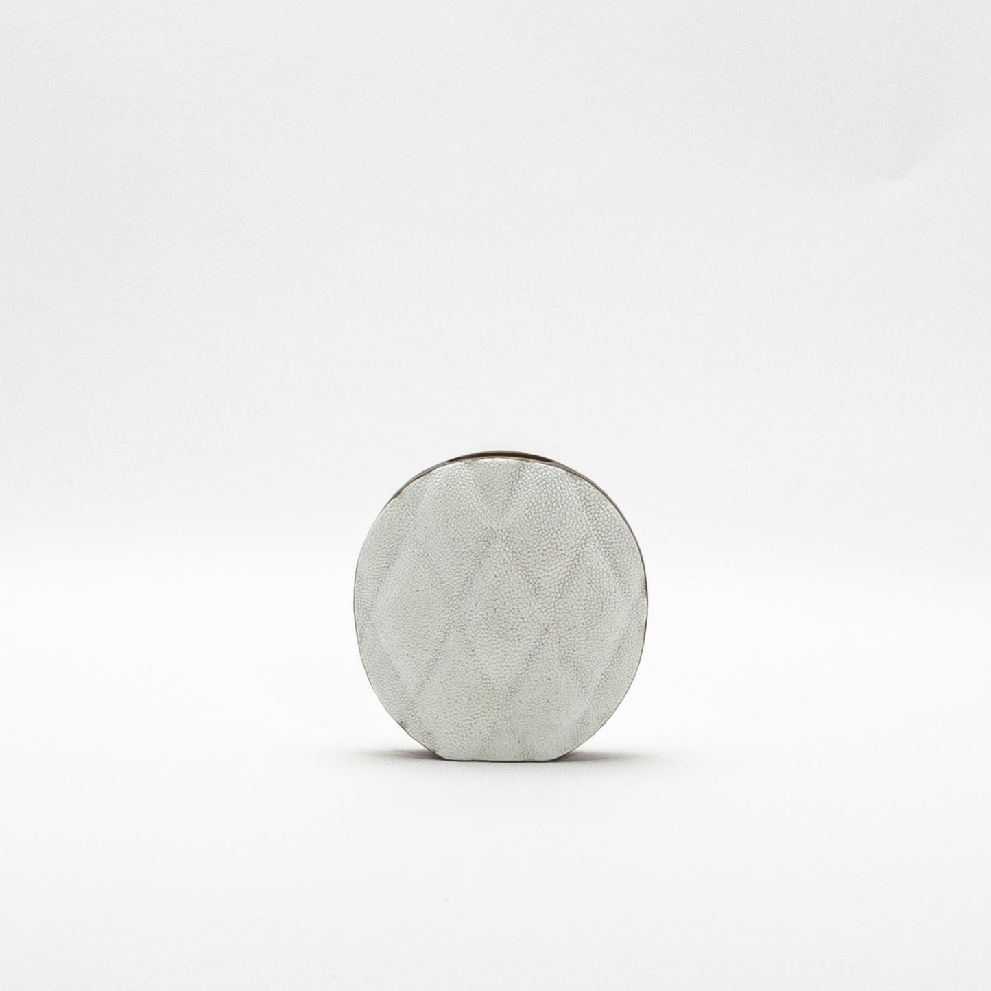 Quilted Vase in White Shagreen by KIFU Paris