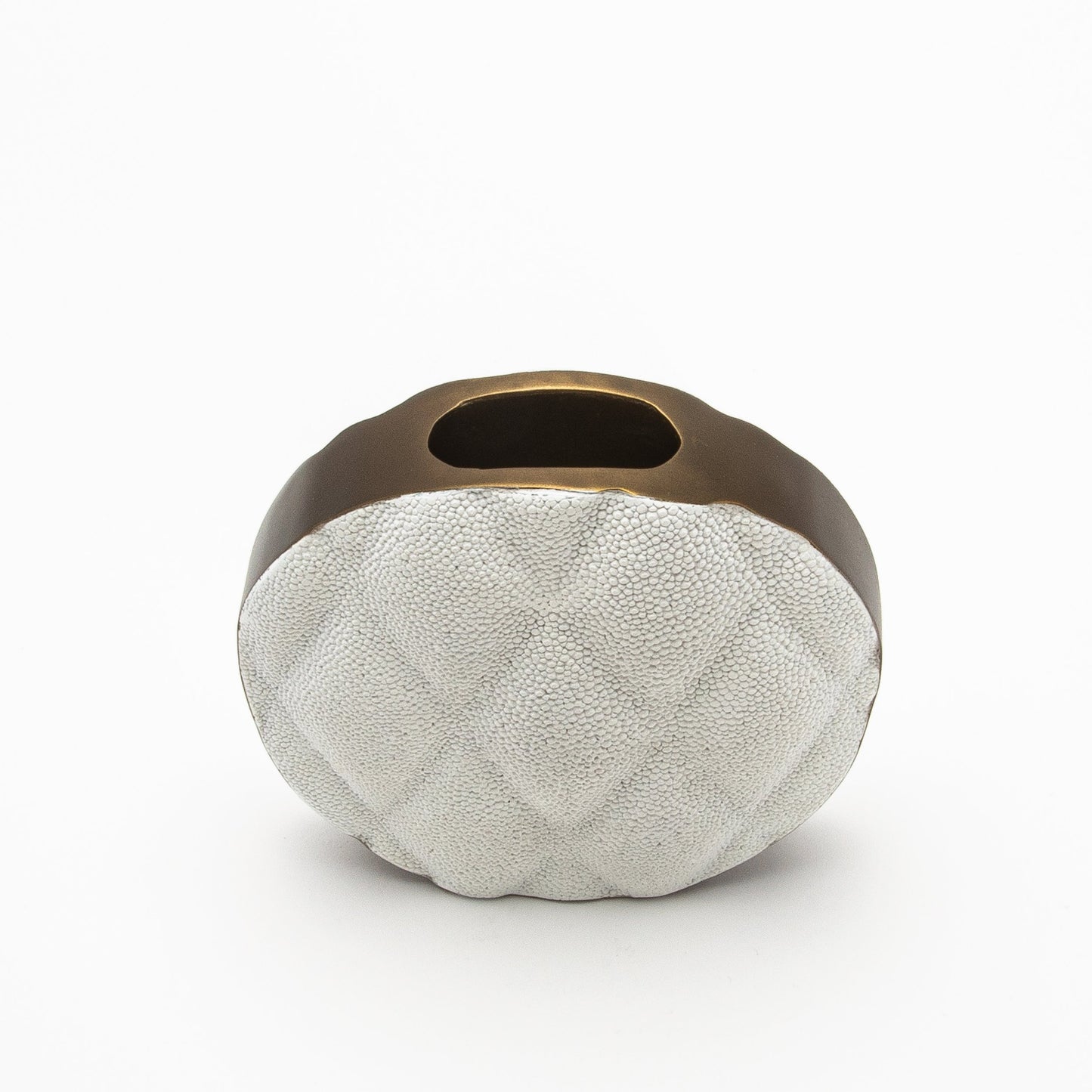 Quilted Vase in White Shagreen by KIFU Paris