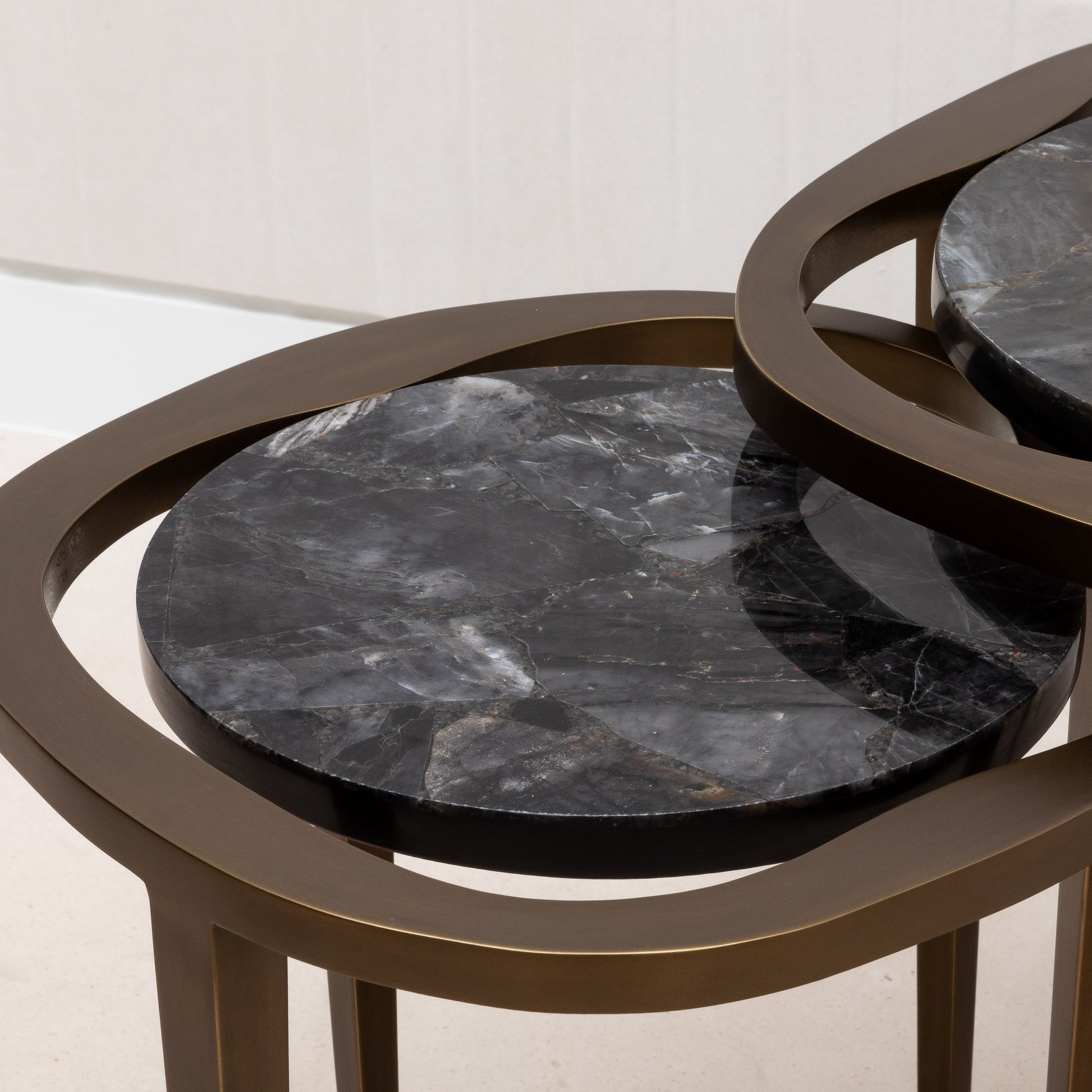 Set of Lilly Tables in Quartz by R&Y Augousti