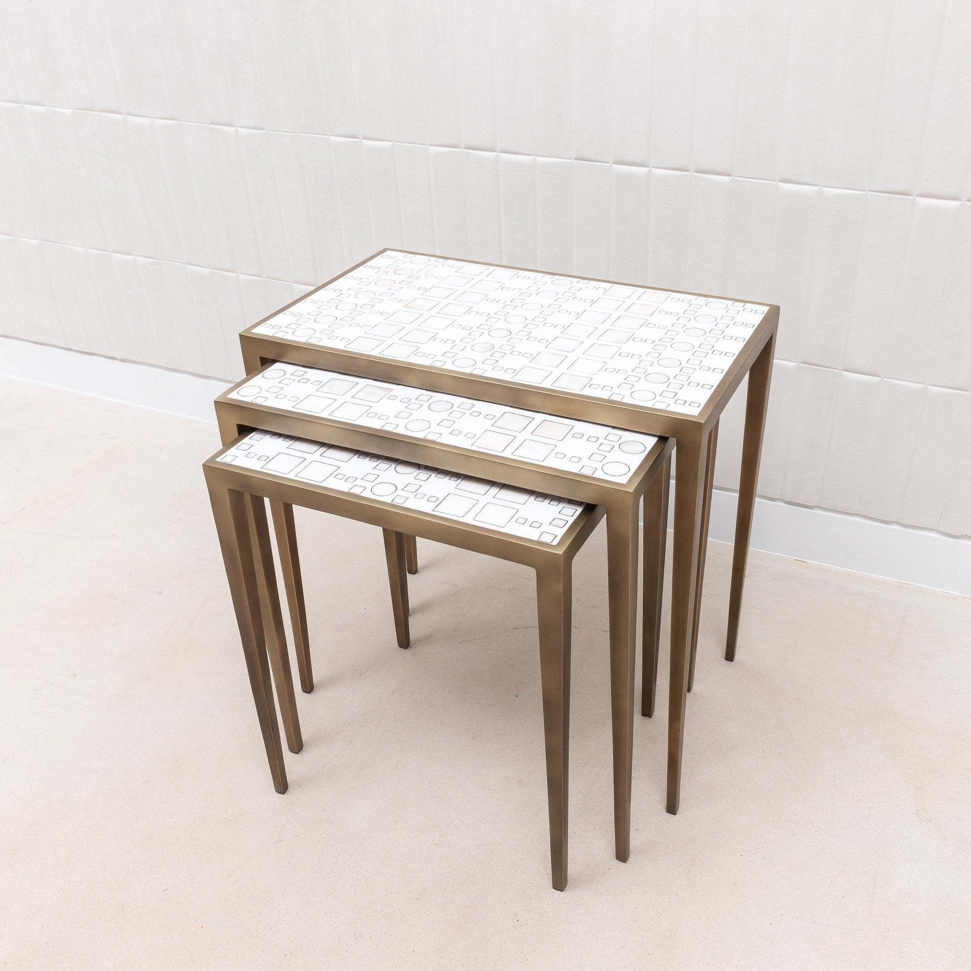 Set of Nesting Tables in White Shagreen and Mother of Pearl by R&Y Augousti
