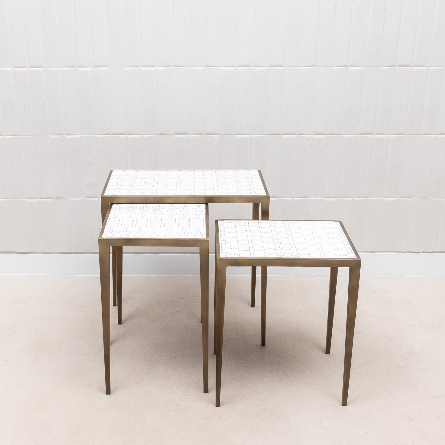Set of Nesting Tables in White Shagreen and Mother of Pearl by R&Y Augousti
