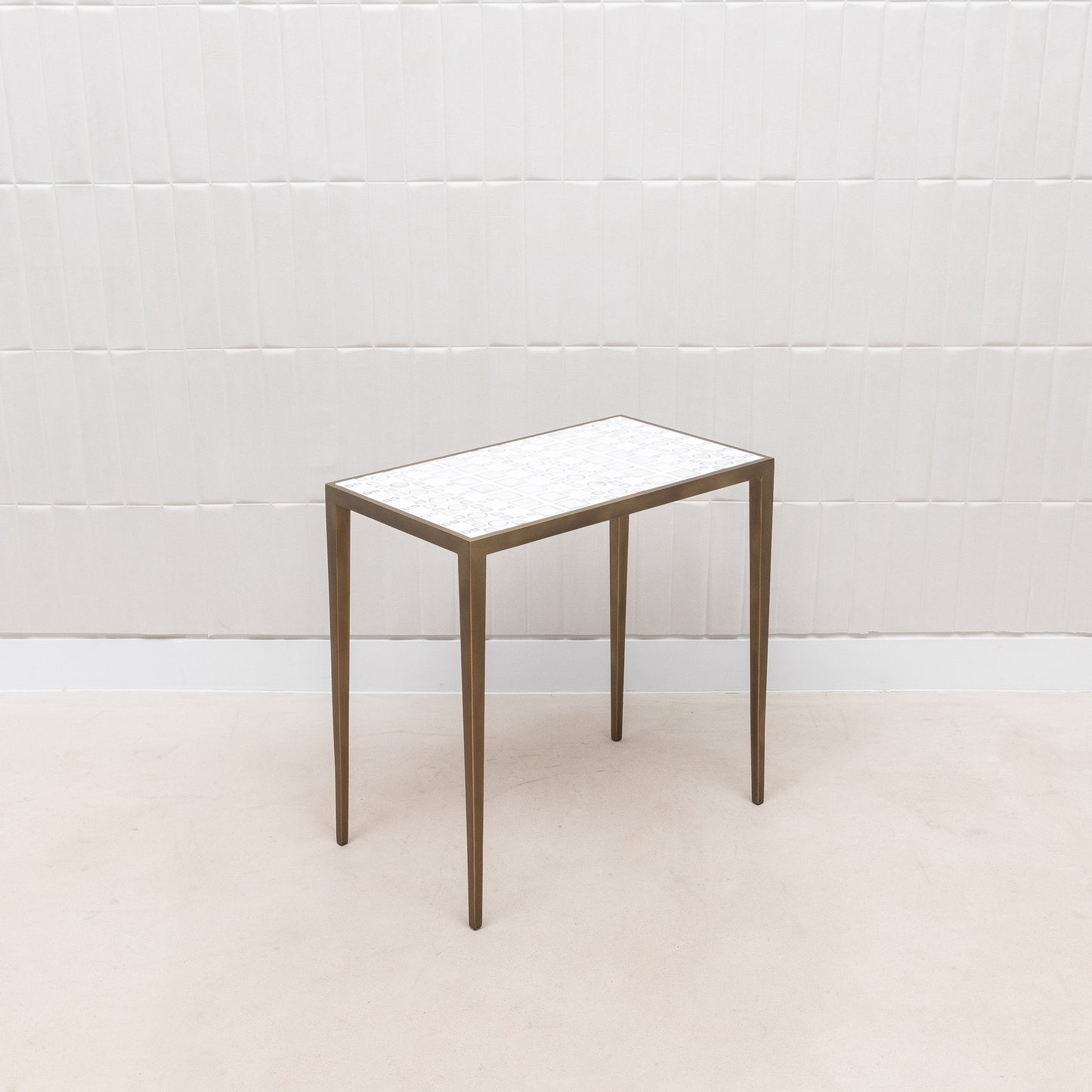 Set of Nesting Tables in White Shagreen and Mother of Pearl by R&Y Augousti