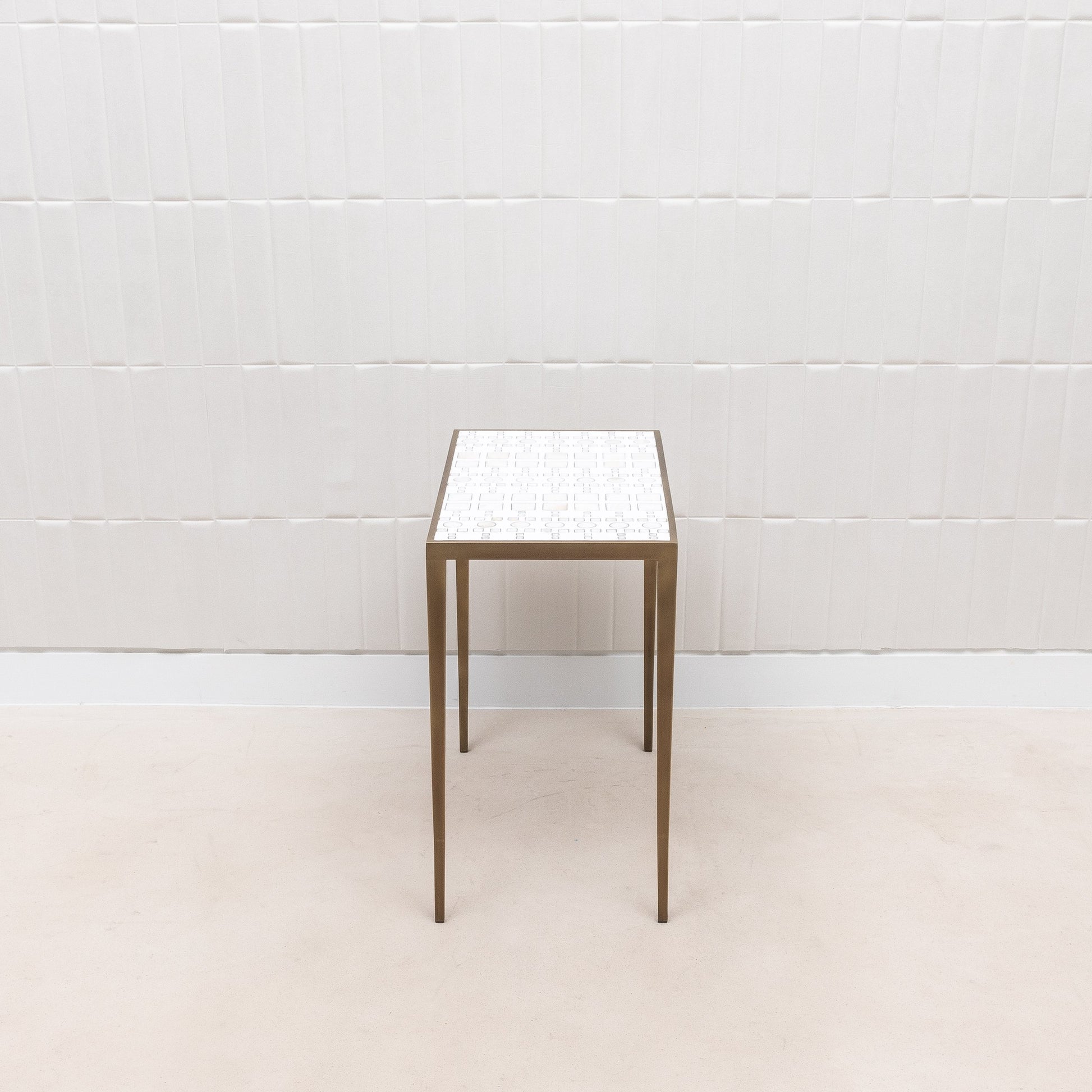 Set of Nesting Tables in White Shagreen and Mother of Pearl by R&Y Augousti