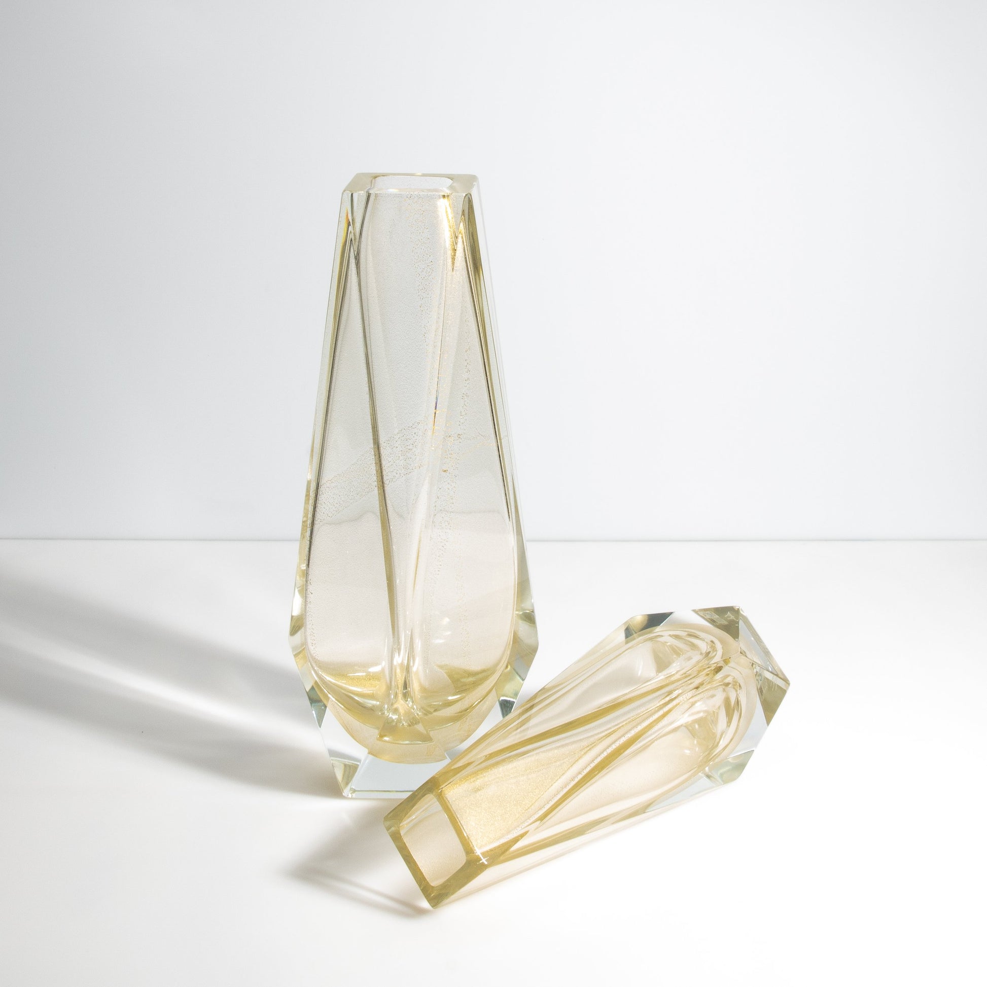 Murano Goccia Vase in Clear with 24-Karat Gold Flecks