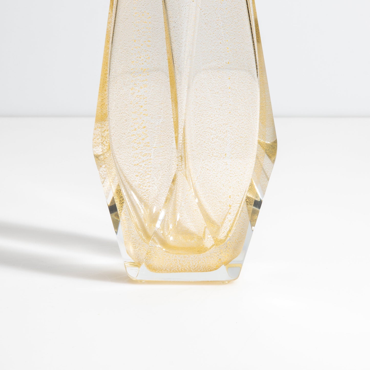 Murano Goccia Vase in Champagne with 24-Karat Gold Flecks