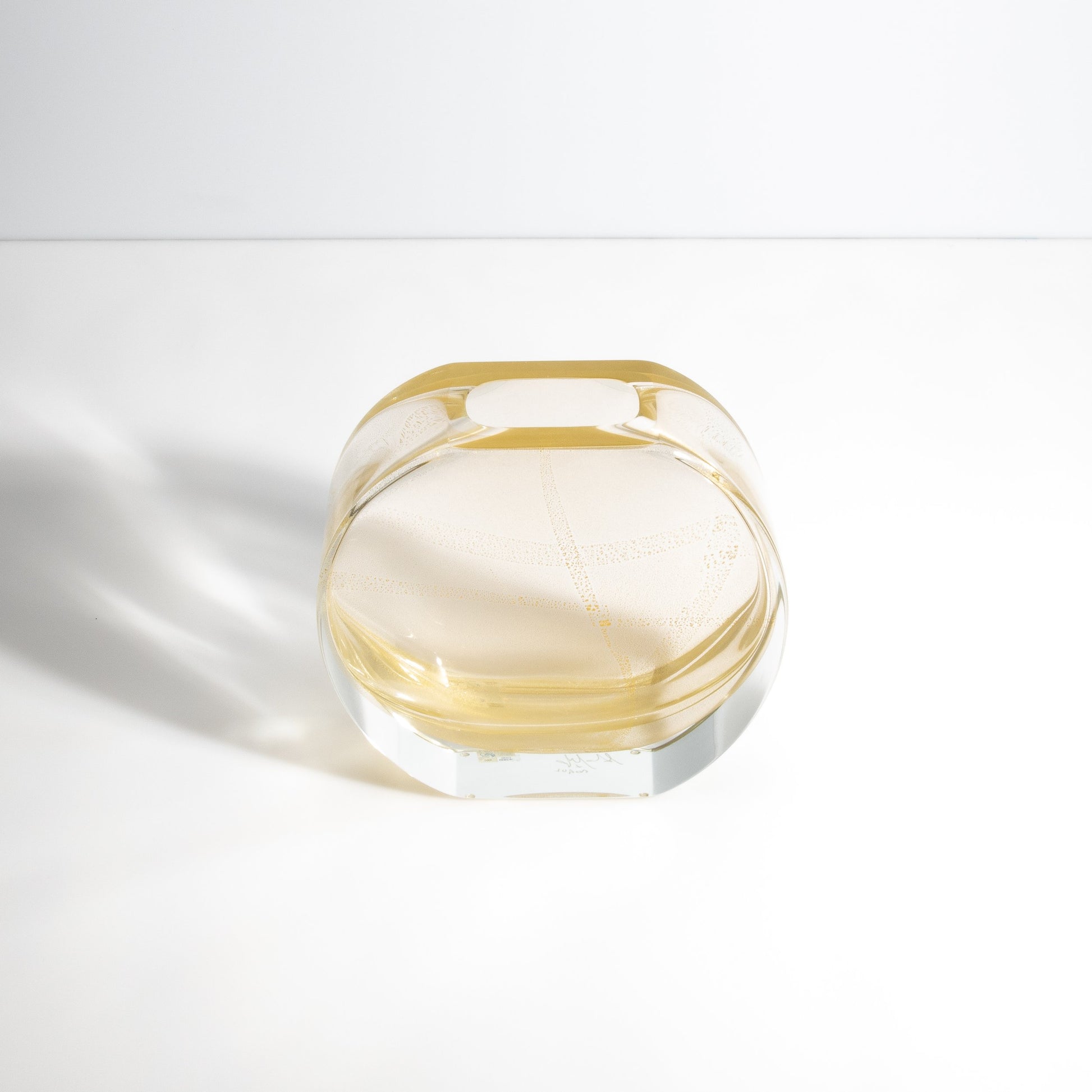 Murano Olivia Vase in Crystal with 24 Karat Gold Flecks