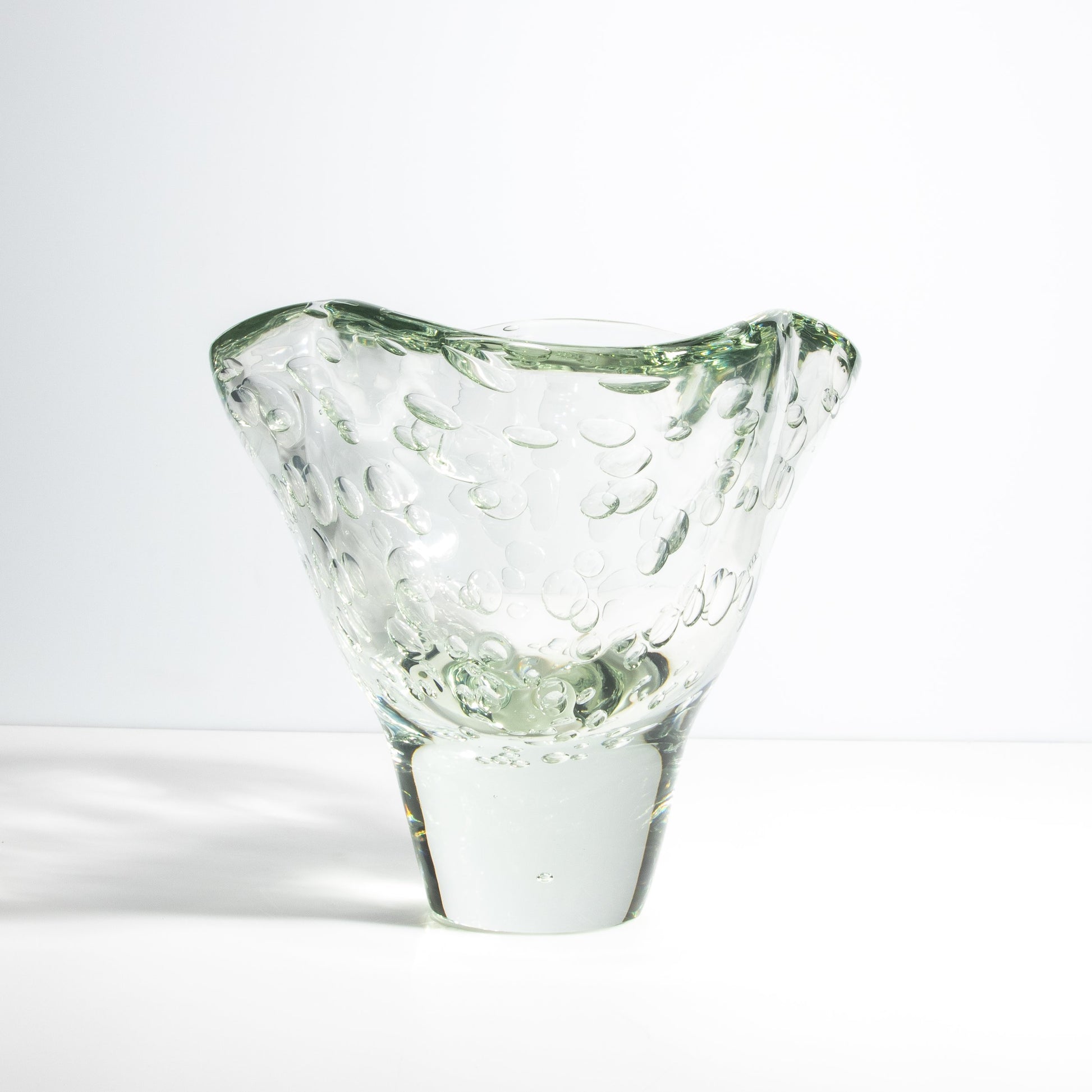 Murano Fluid Vase with Bubbles in Clear