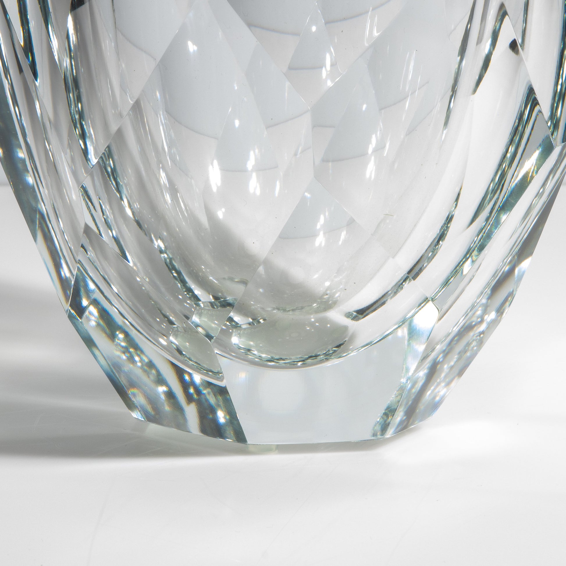 Murano Thick Facet Vase in Clear