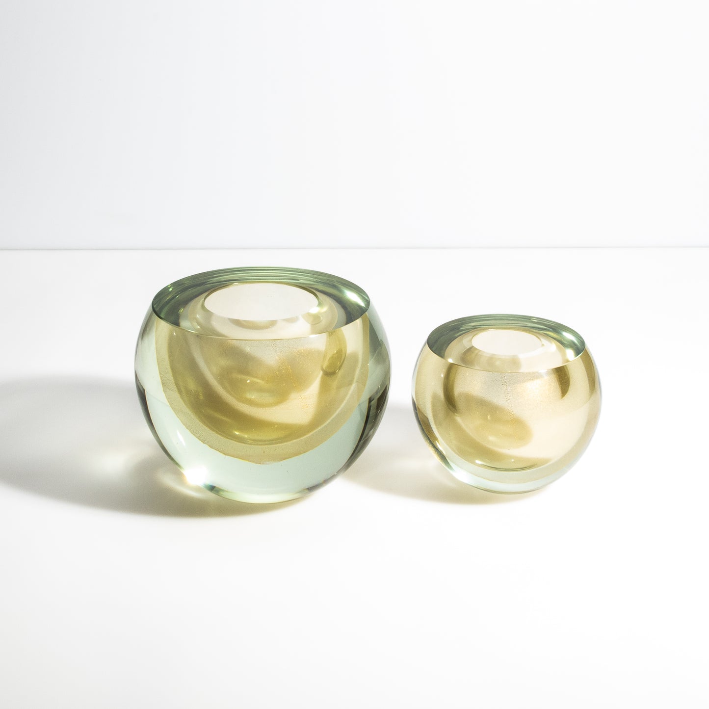 Murano Vase Sphere in Gold
