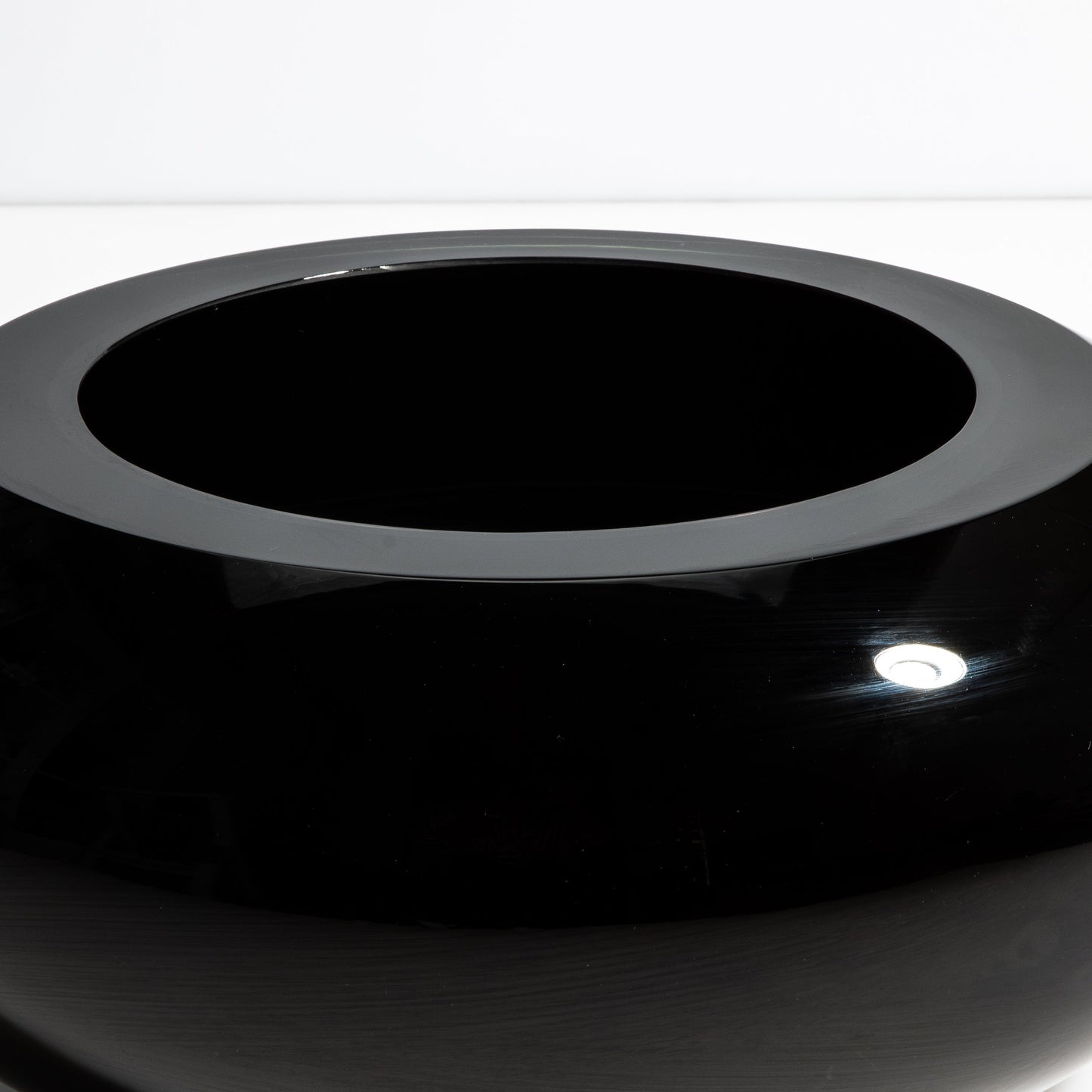 Murano Poker Bowl in Onyx Black