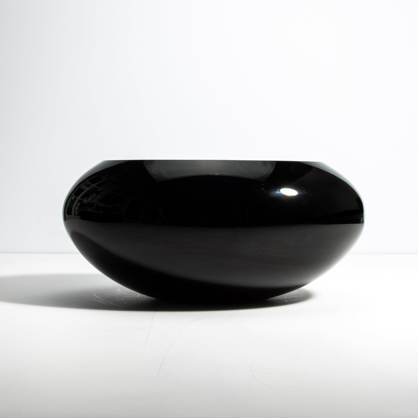 Murano Poker Bowl in Onyx Black