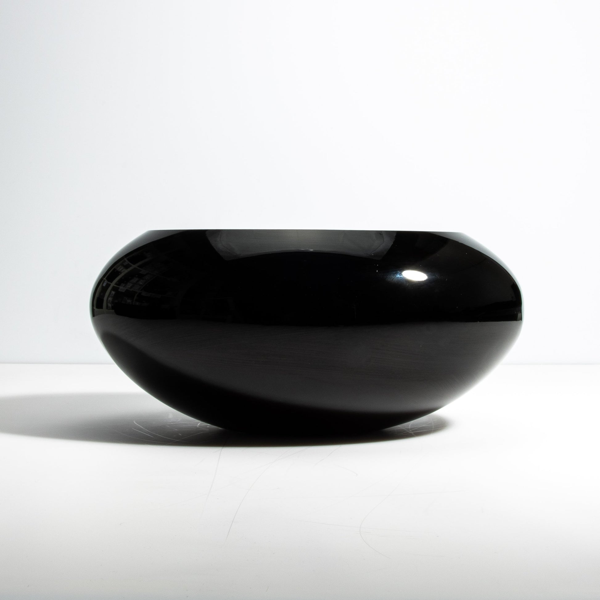 Murano Poker Bowl in Onyx Black