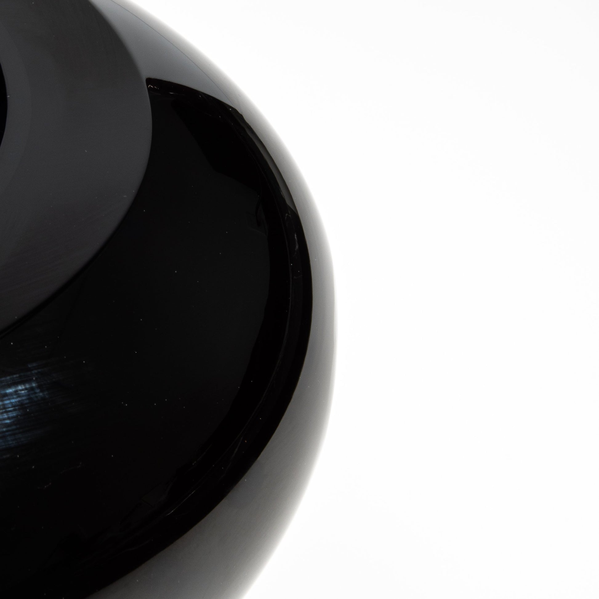 Murano Poker Bowl in Onyx Black