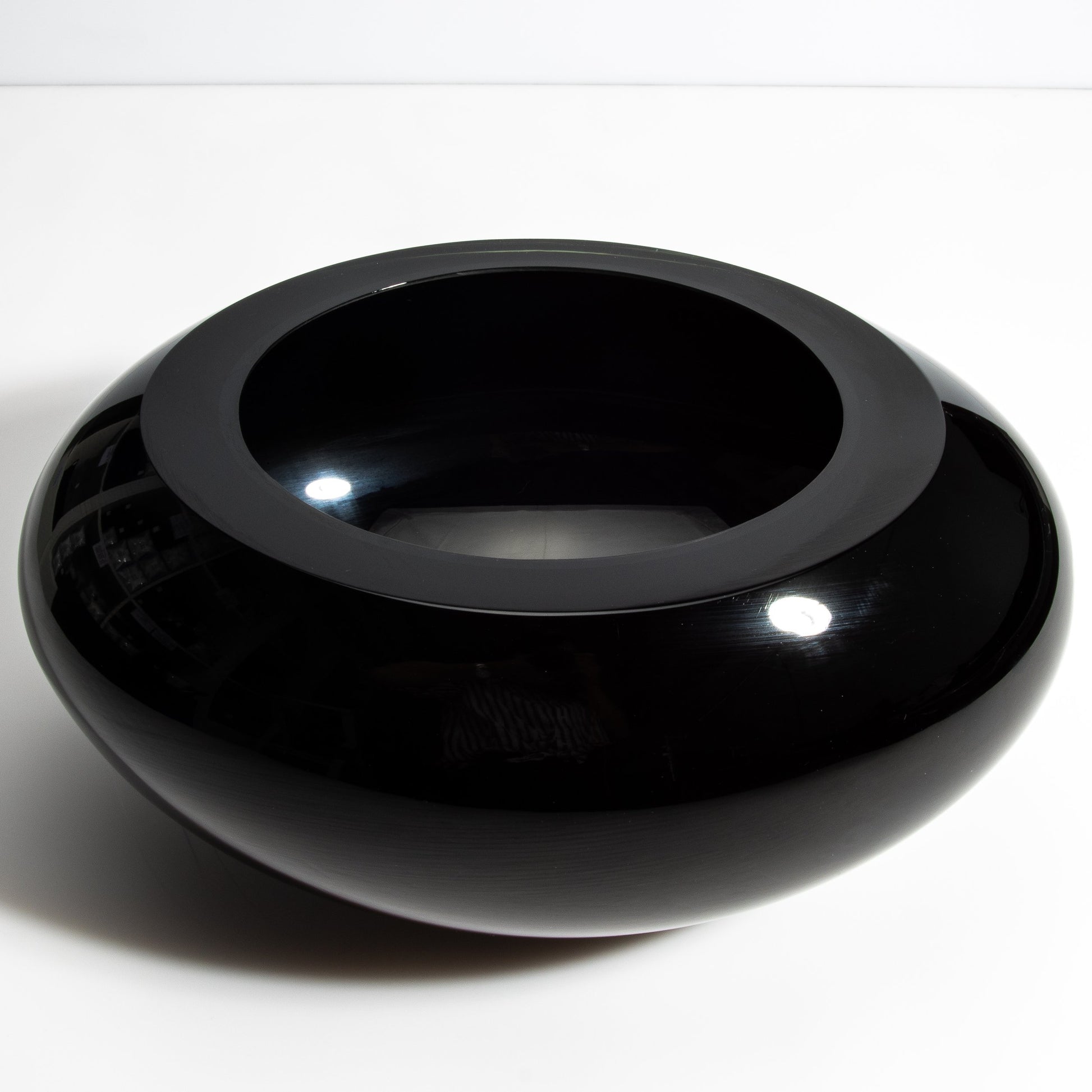 Murano Poker Bowl in Onyx Black