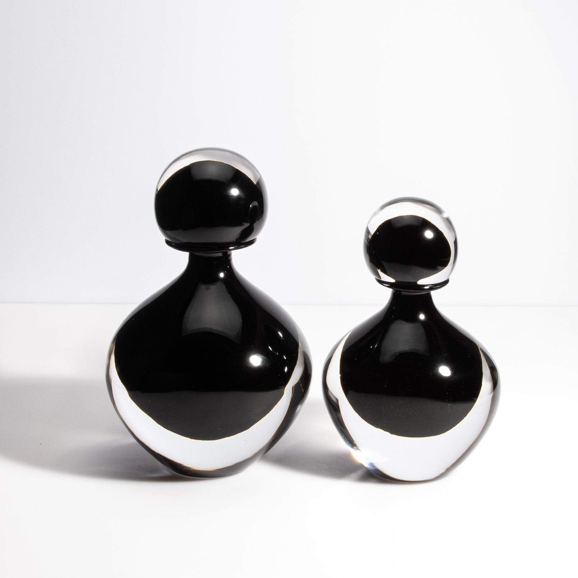 Murano Bottle Onyx Black L