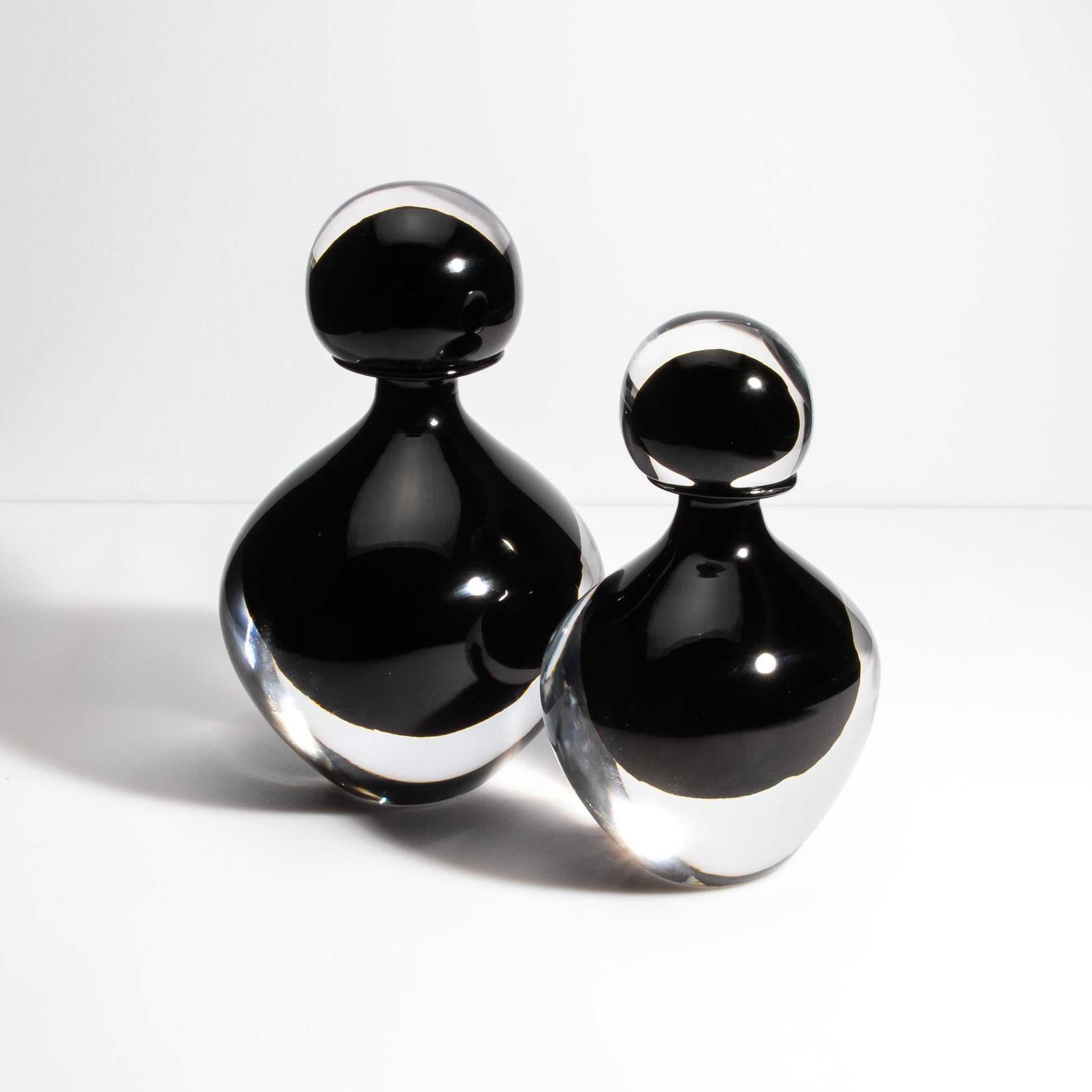 Murano Bottle Onyx Black L