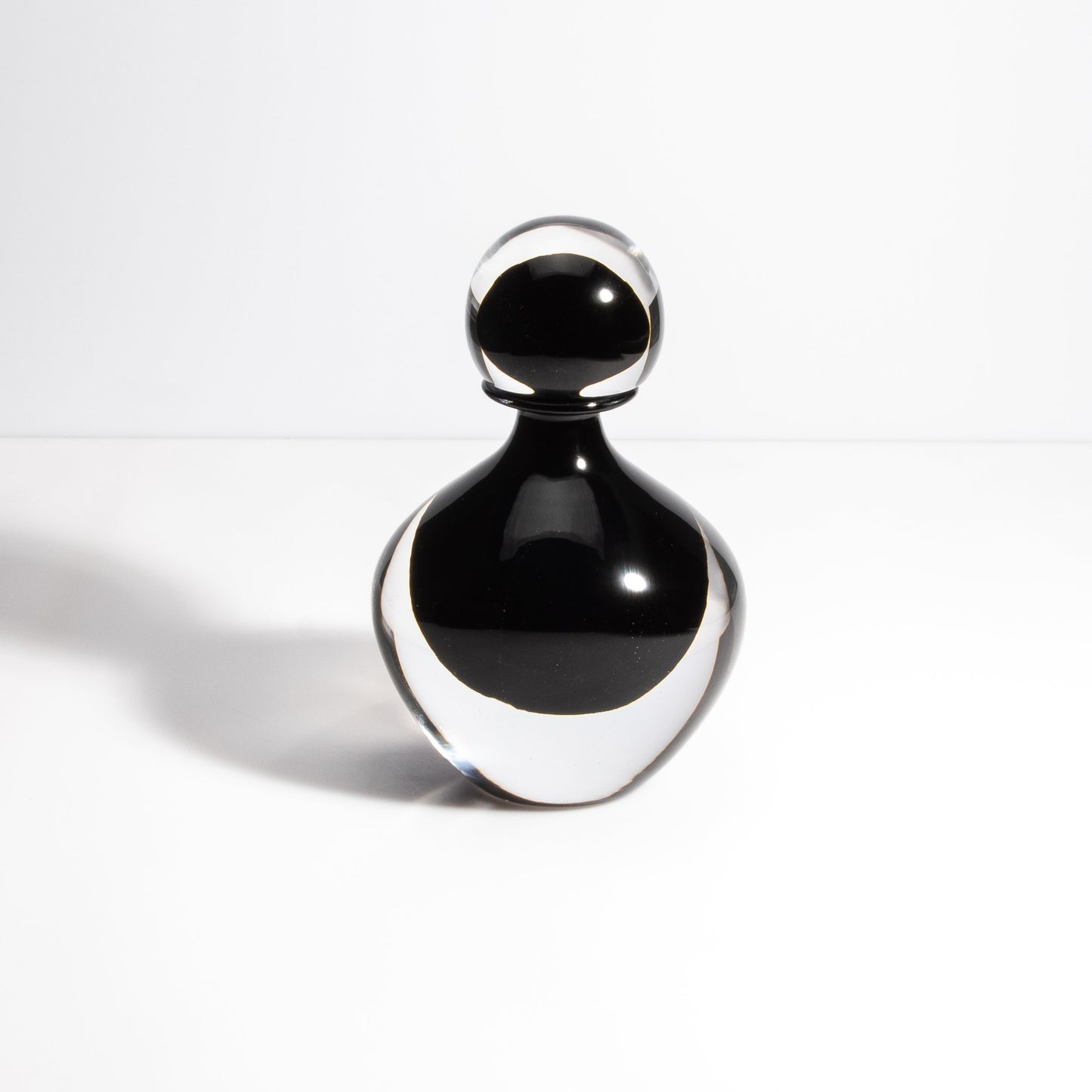 Murano Bottle Onyx Black M