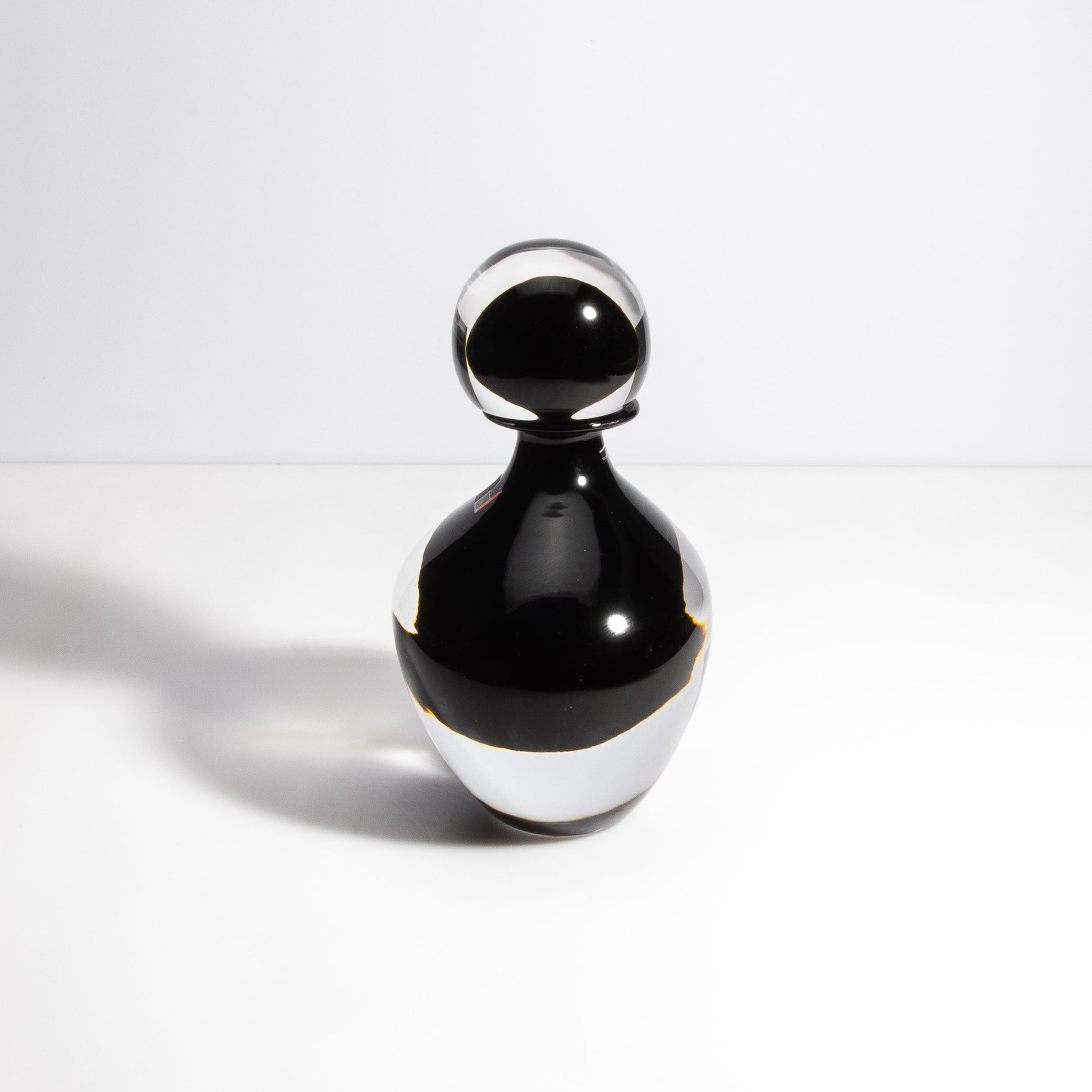 Murano Bottle Onyx Black M