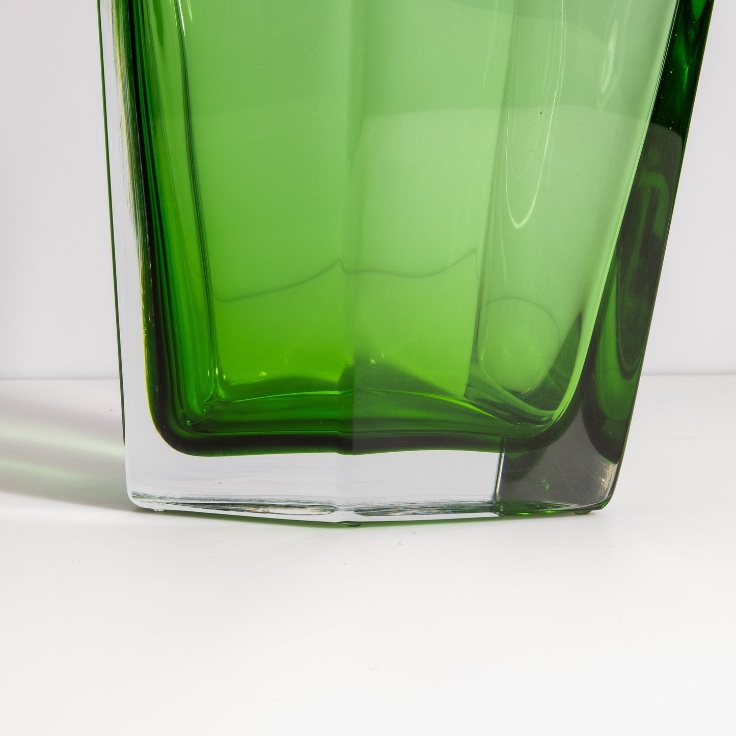 Murano Penta Vase in Emerald Green