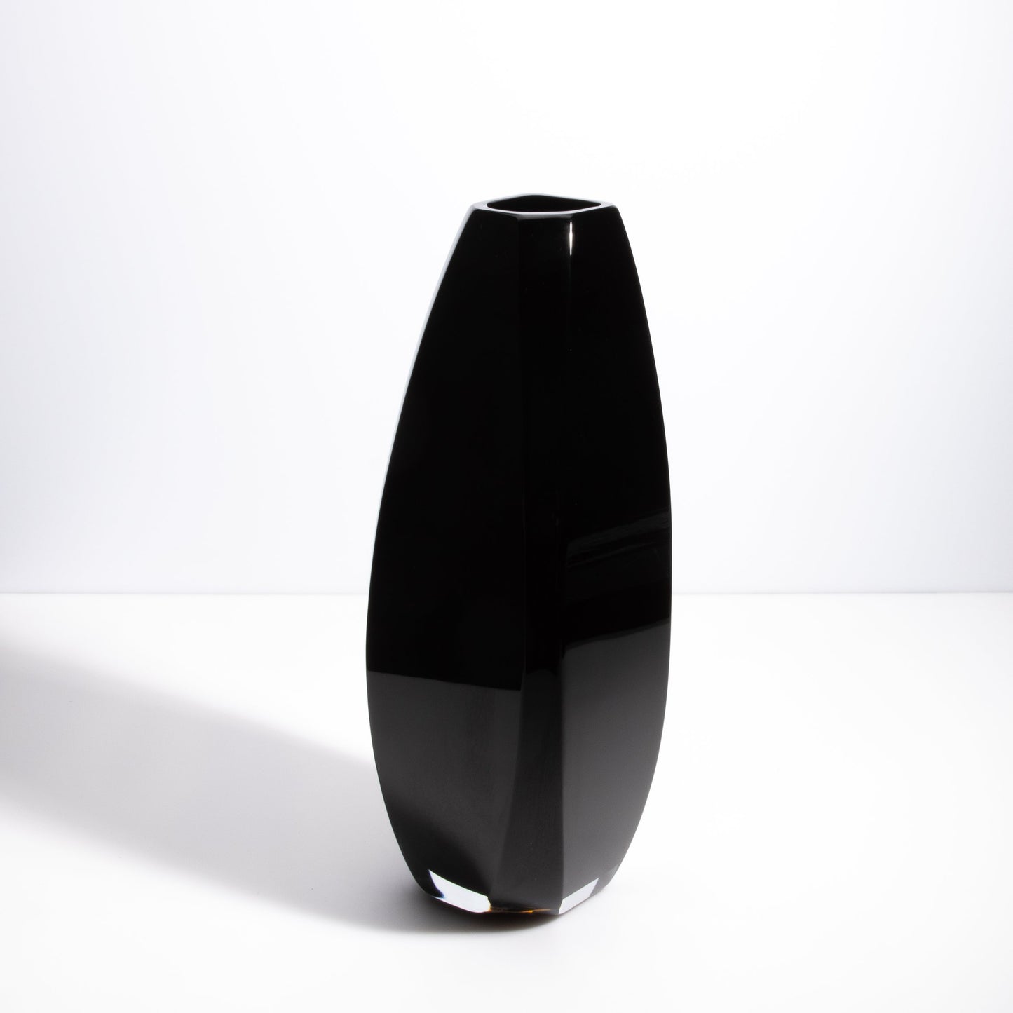 Murano Vela Vase Tall in Onyx Black