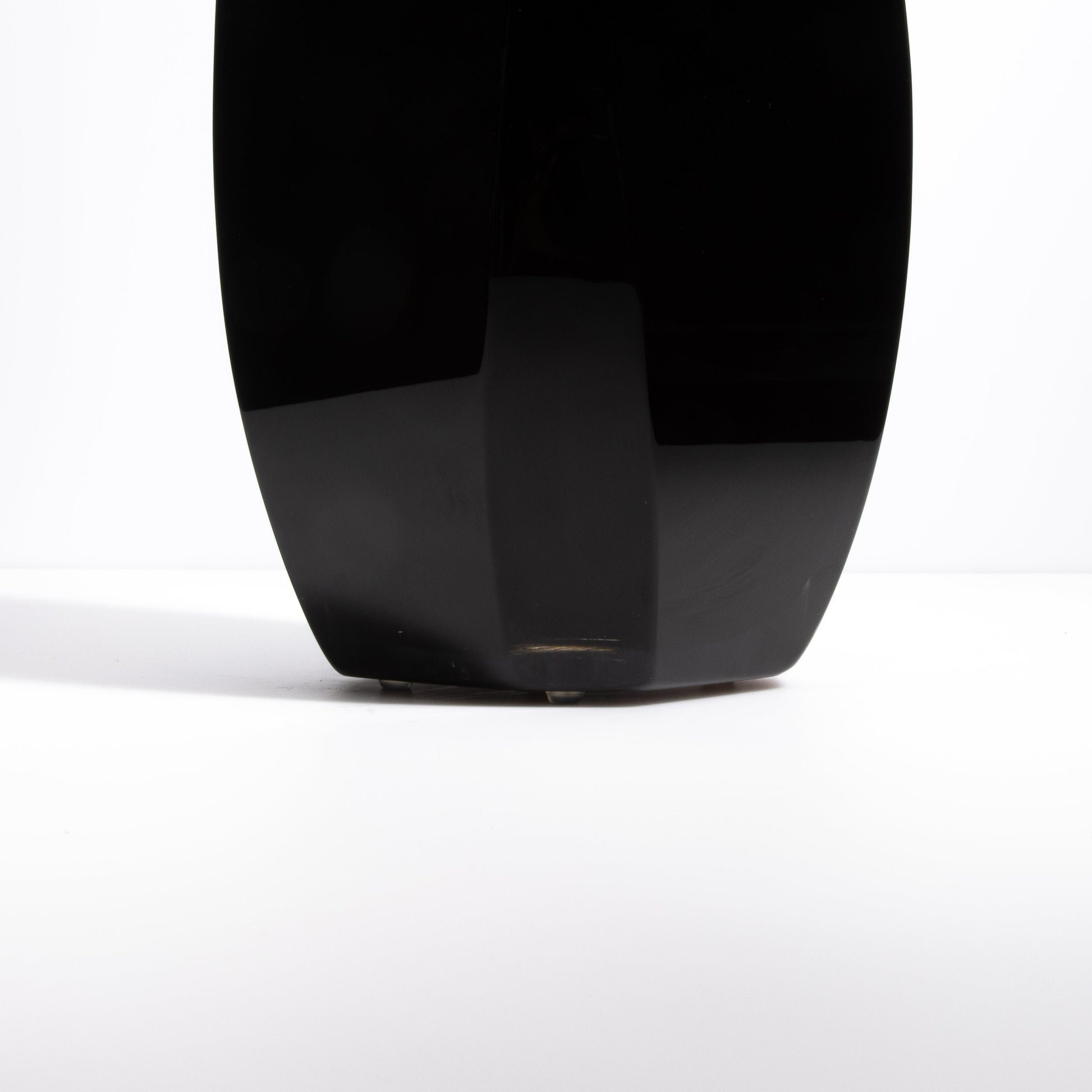 Murano Vela Vase Tall in Onyx Black