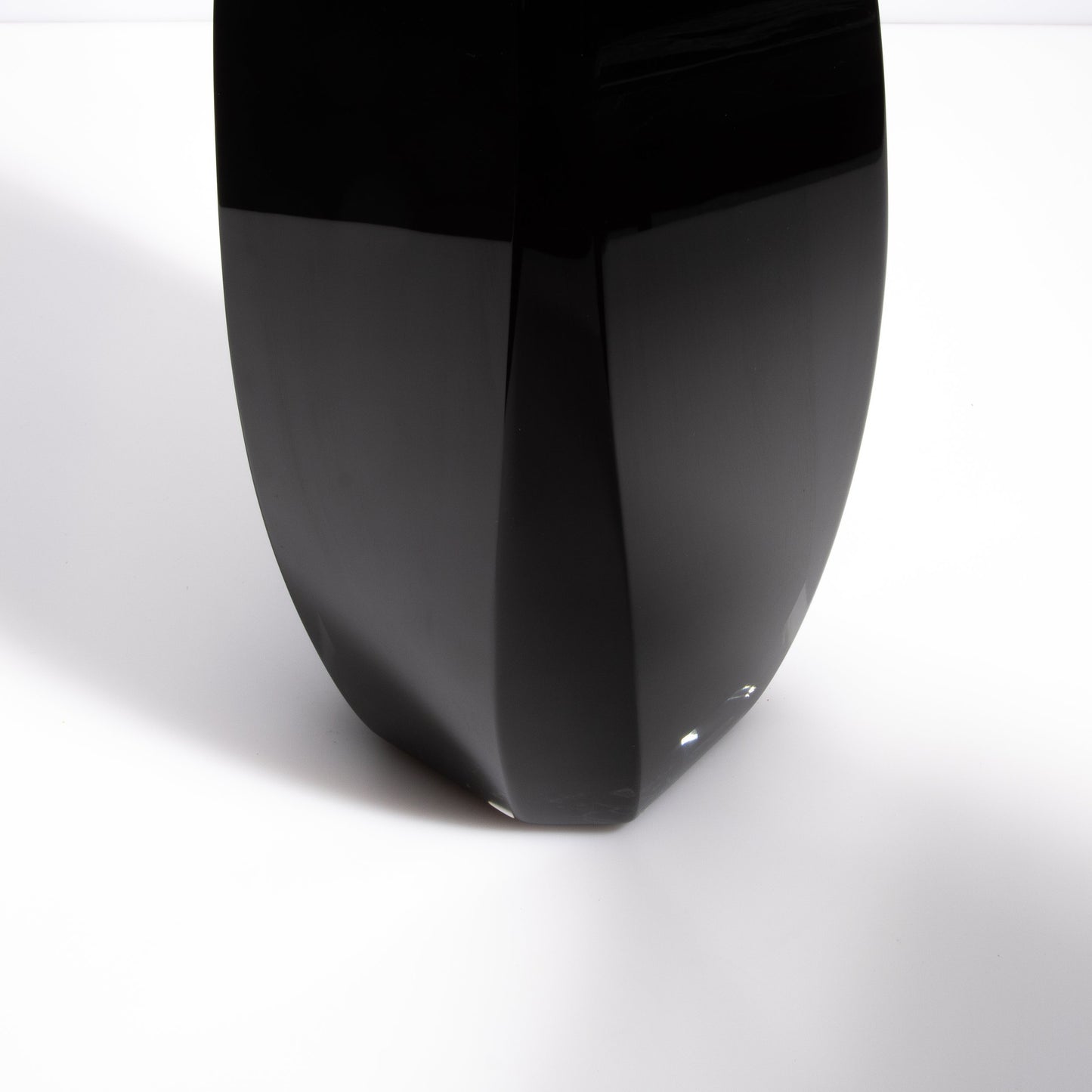 Murano Vela Vase Tall in Onyx Black