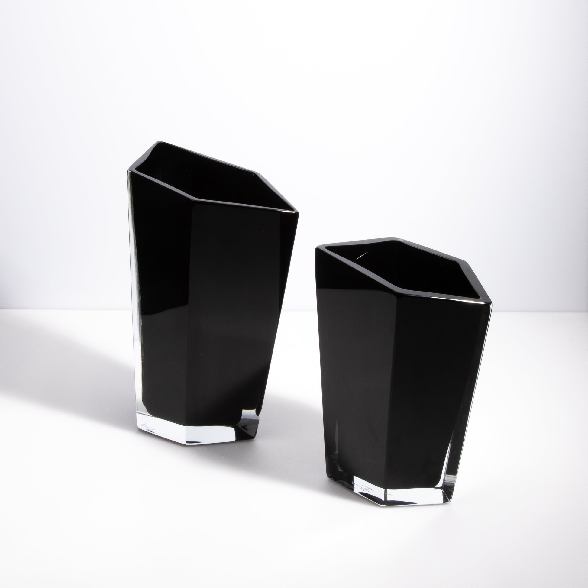 Murano Penta Vase in Onyx Black